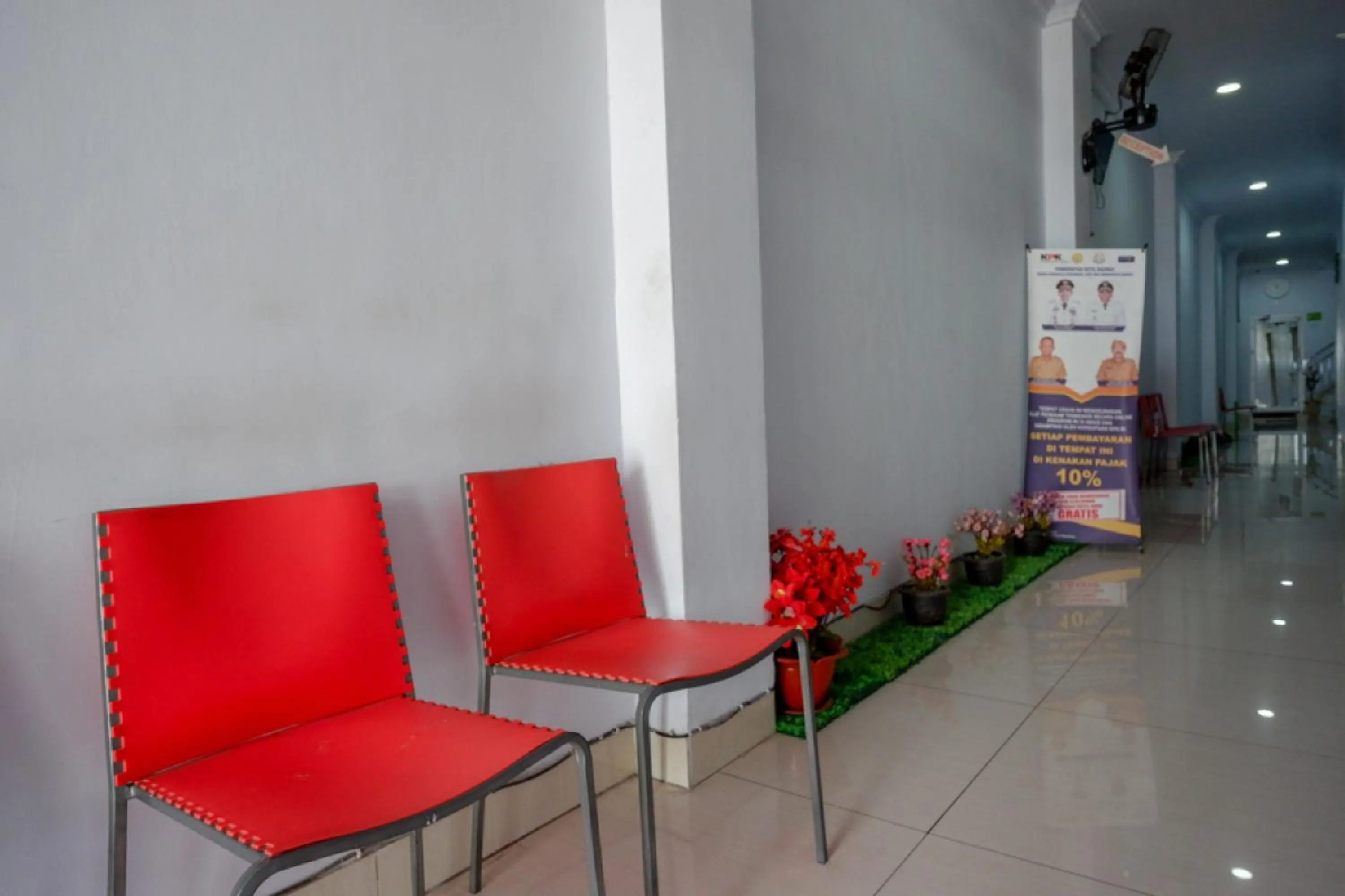 RedDoorz @ Hotel Bravo Pantai Kamali Bau Bau