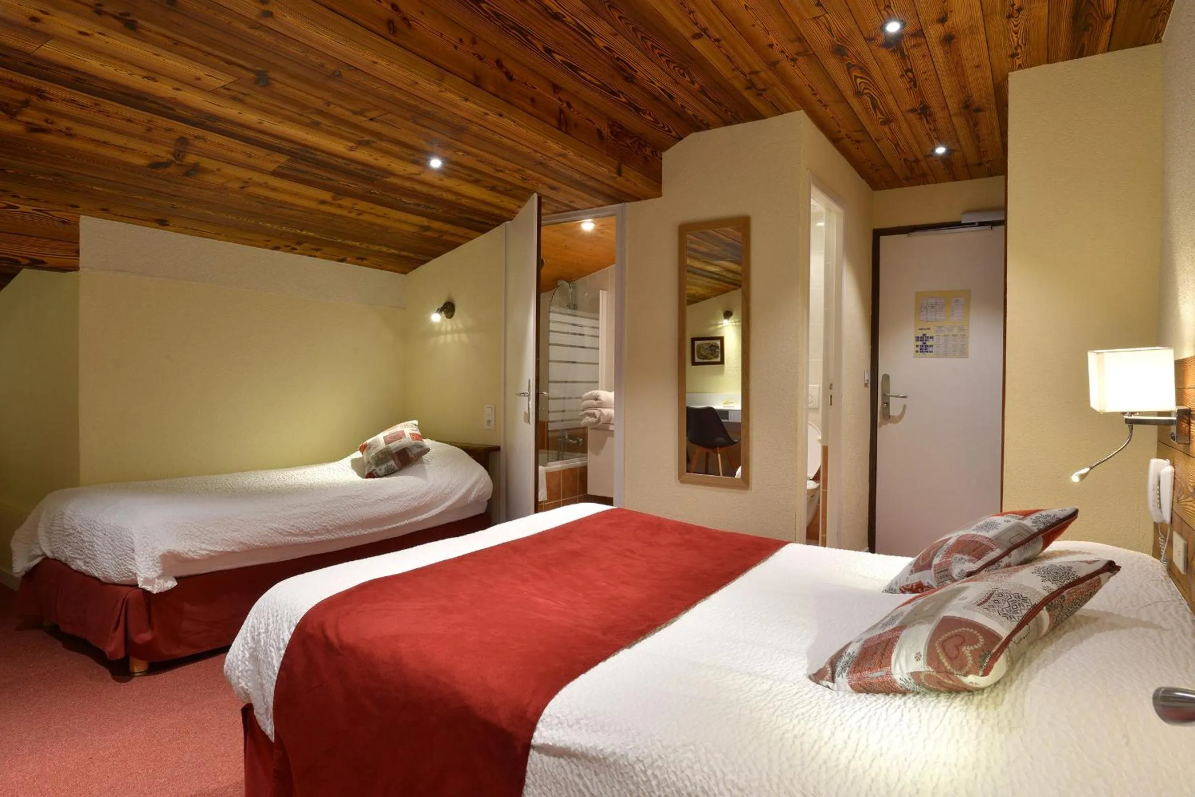 Bed in Auberge de la Dranse