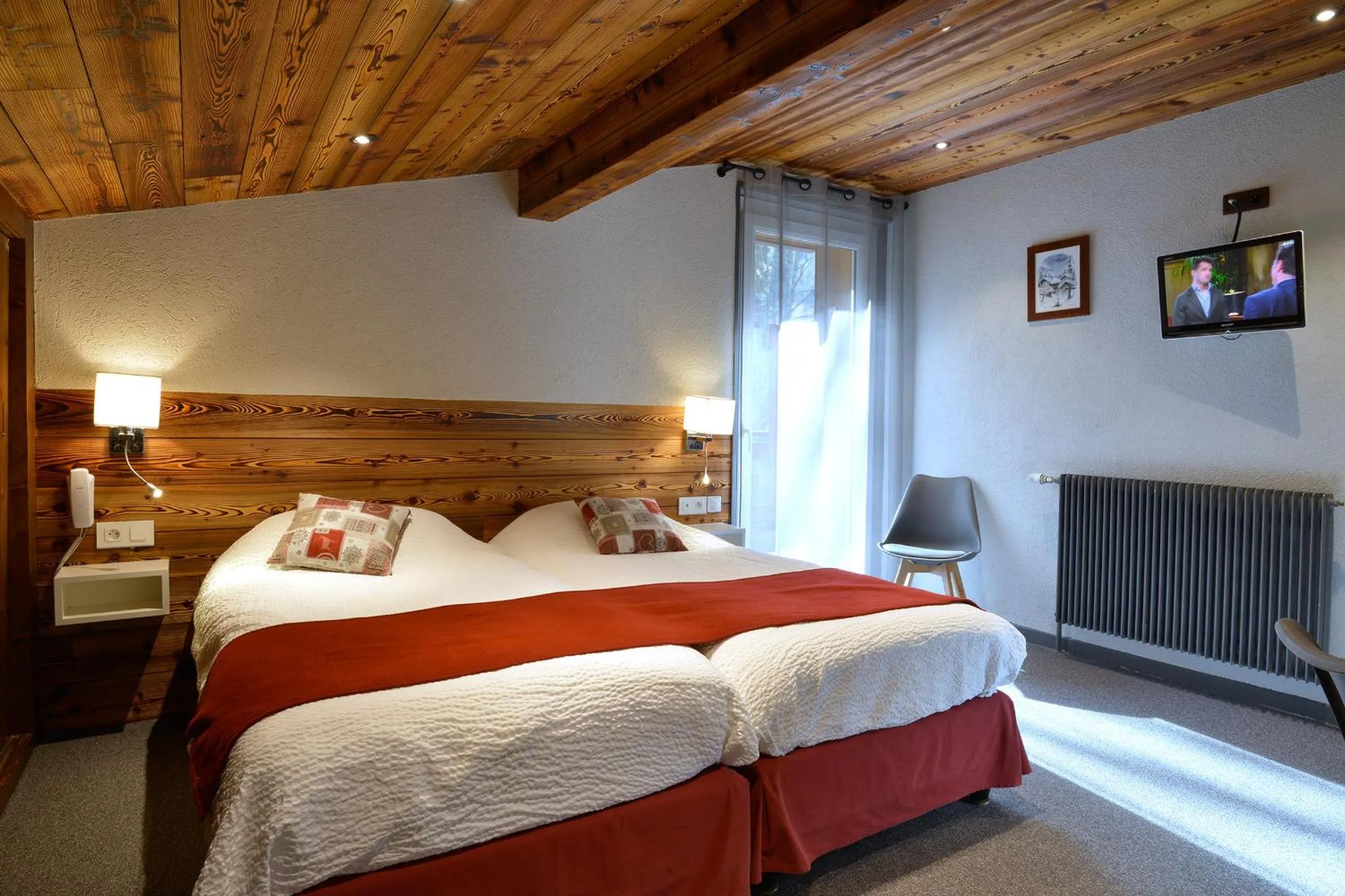 Bed in Auberge de la Dranse