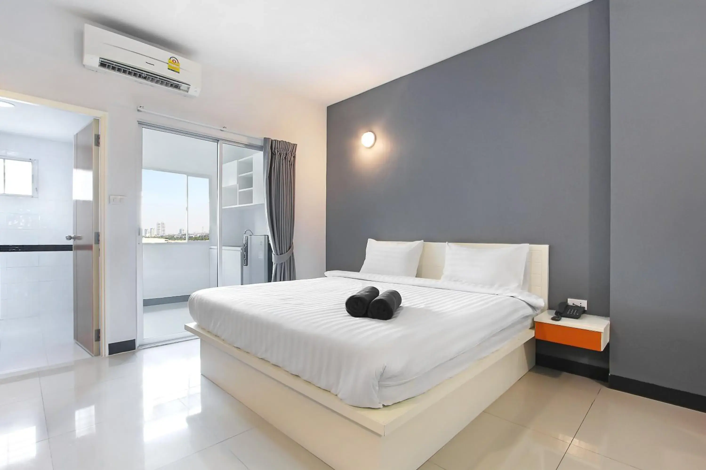 Standard Double Room in Fullroom 77 Srinakarin Standard Double Room in Fullroom 77 Srinakarin
