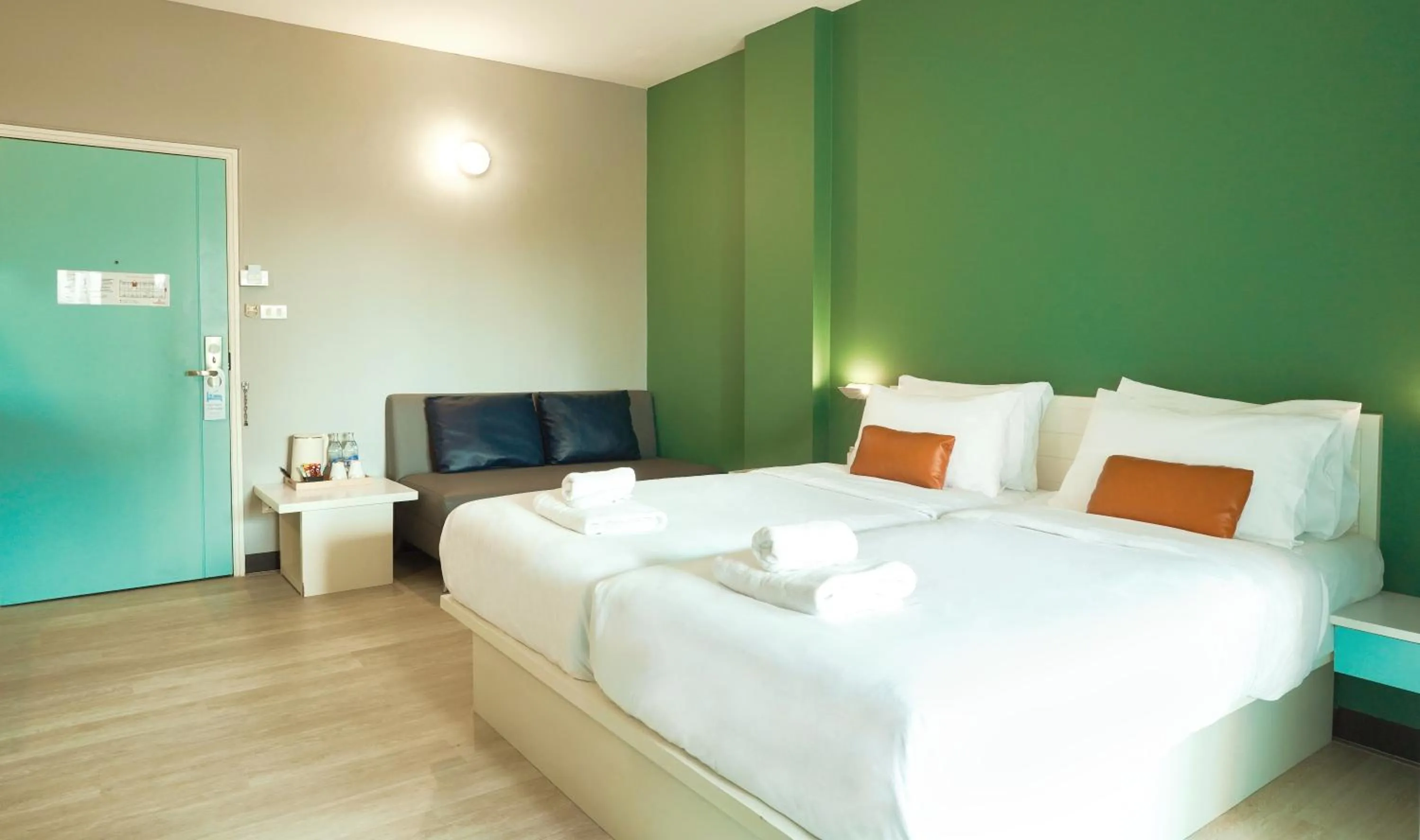 Bed in Fullroom 77 Srinakarin