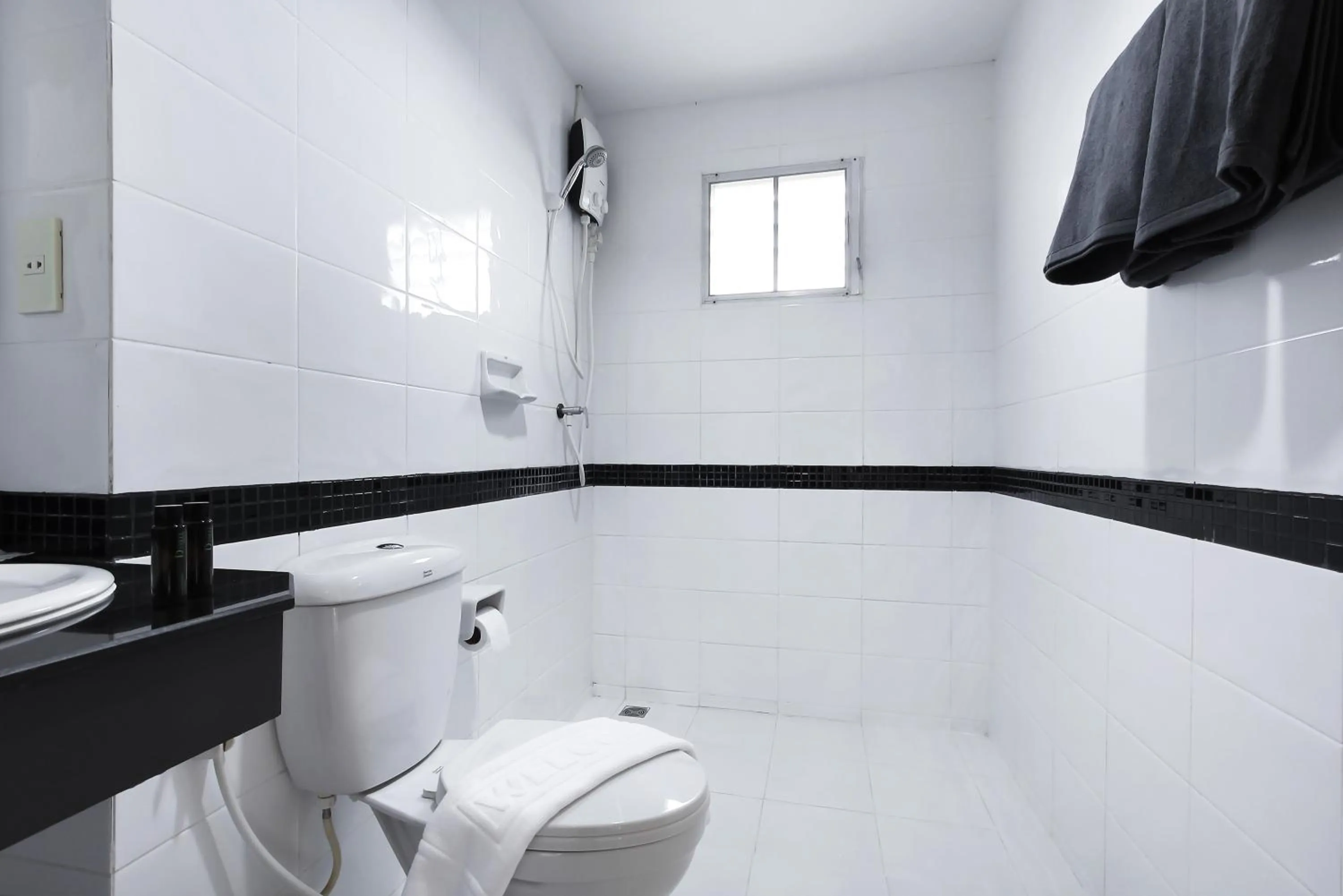 Bathroom in Fullroom 77 Srinakarin