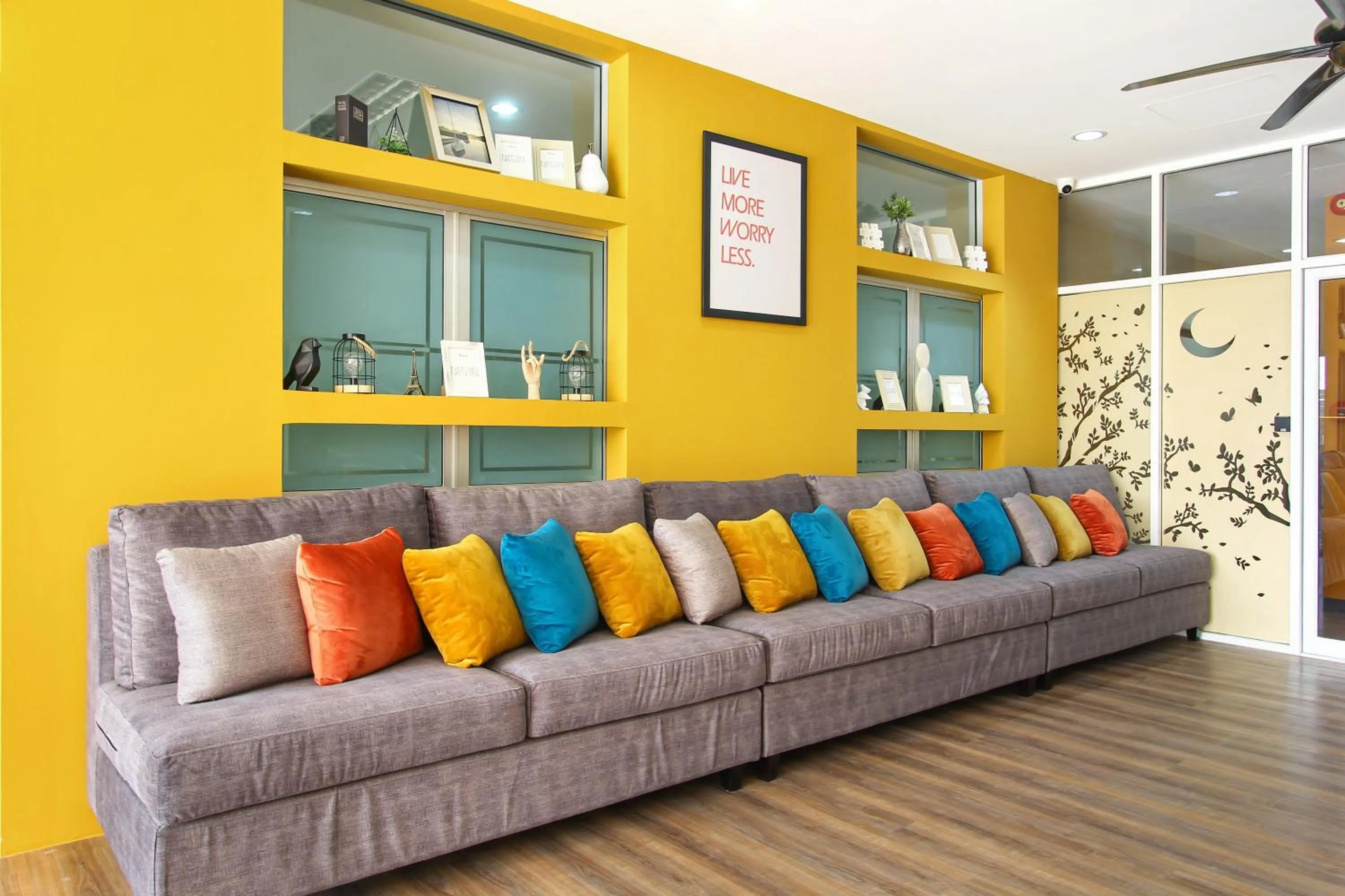 Living room in Fullroom 77 Srinakarin