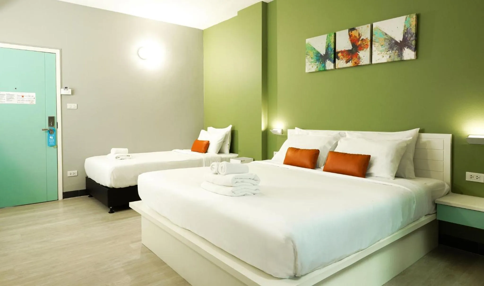 Bed in Fullroom 77 Srinakarin