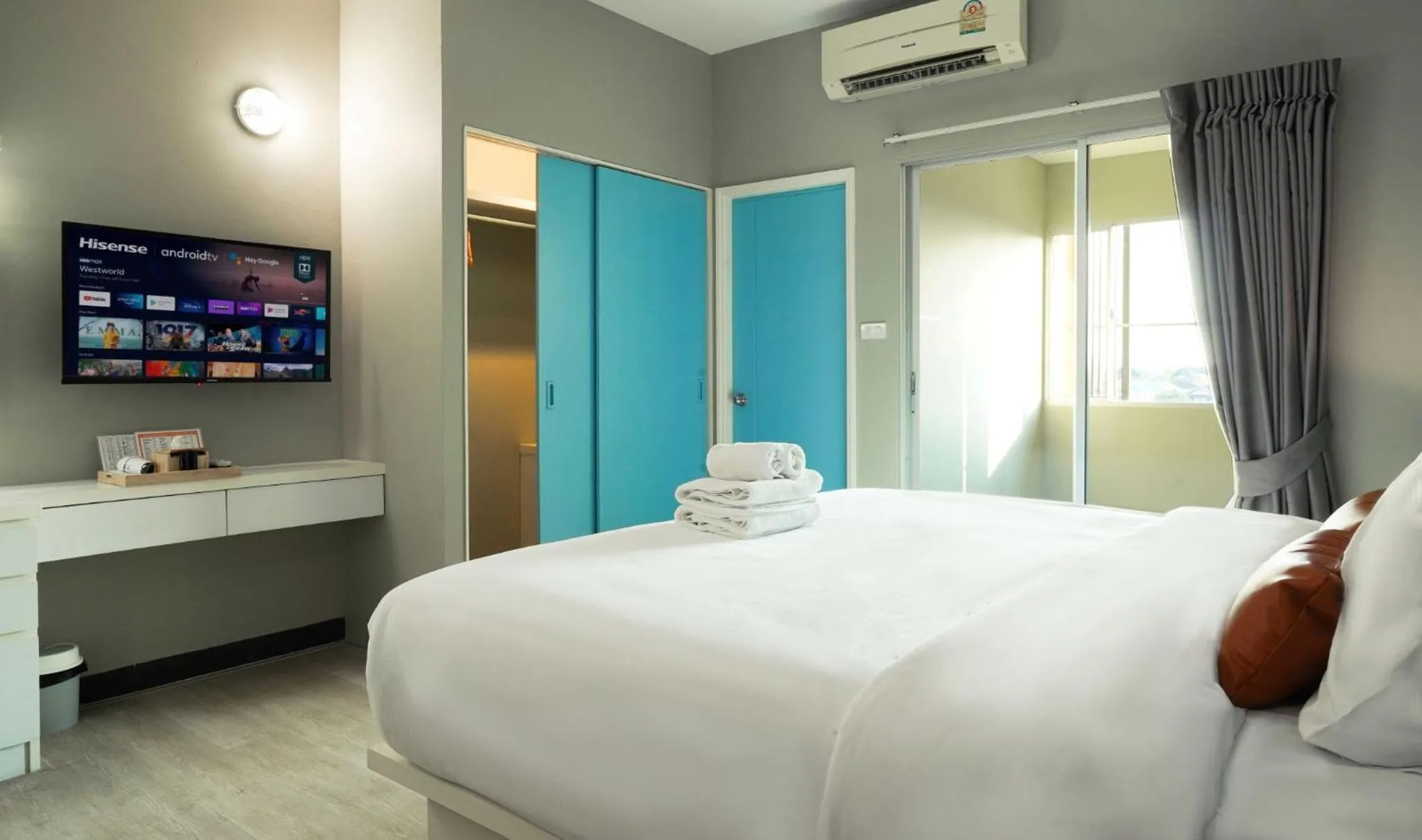 Bed in Fullroom 77 Srinakarin