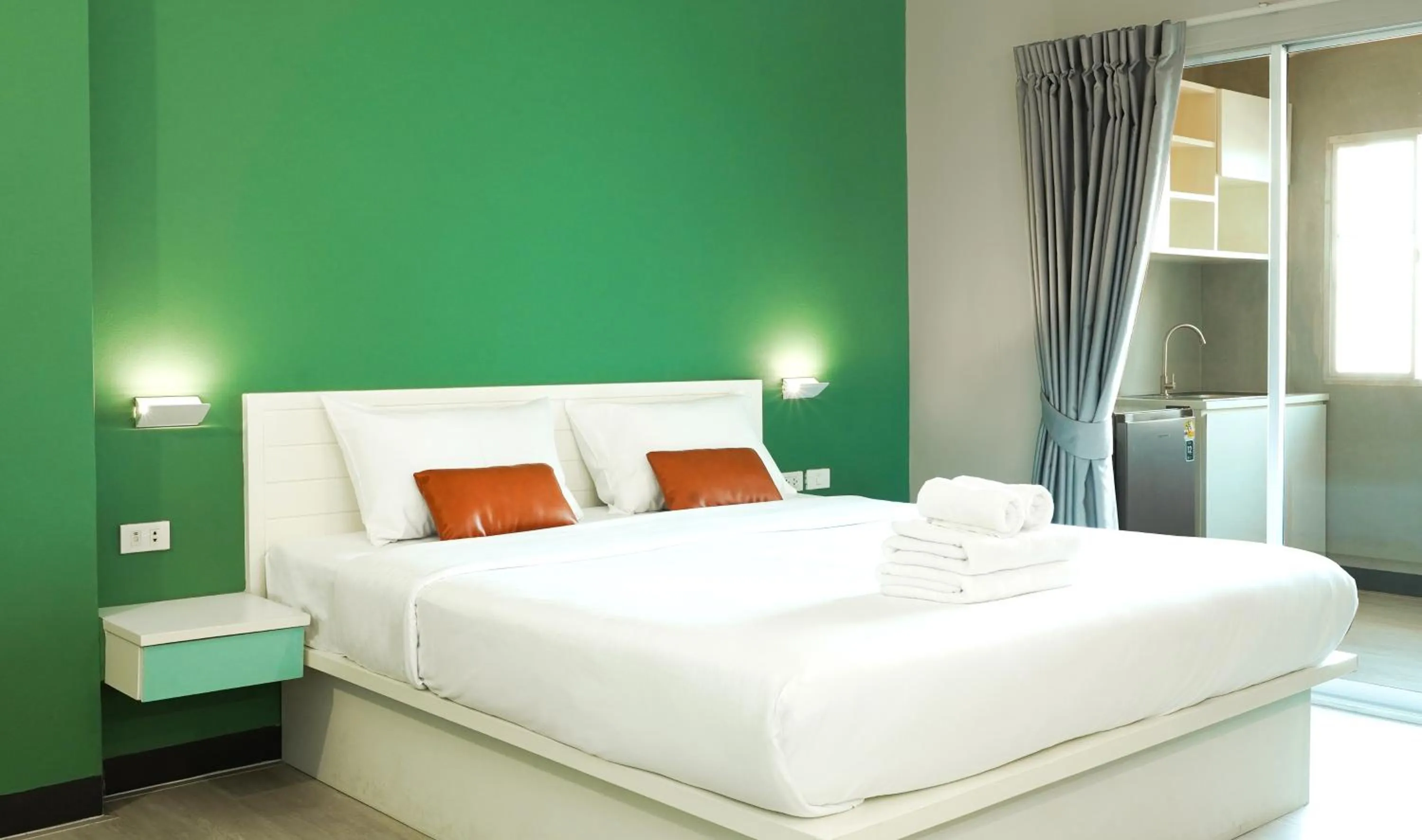 Bed in Fullroom 77 Srinakarin