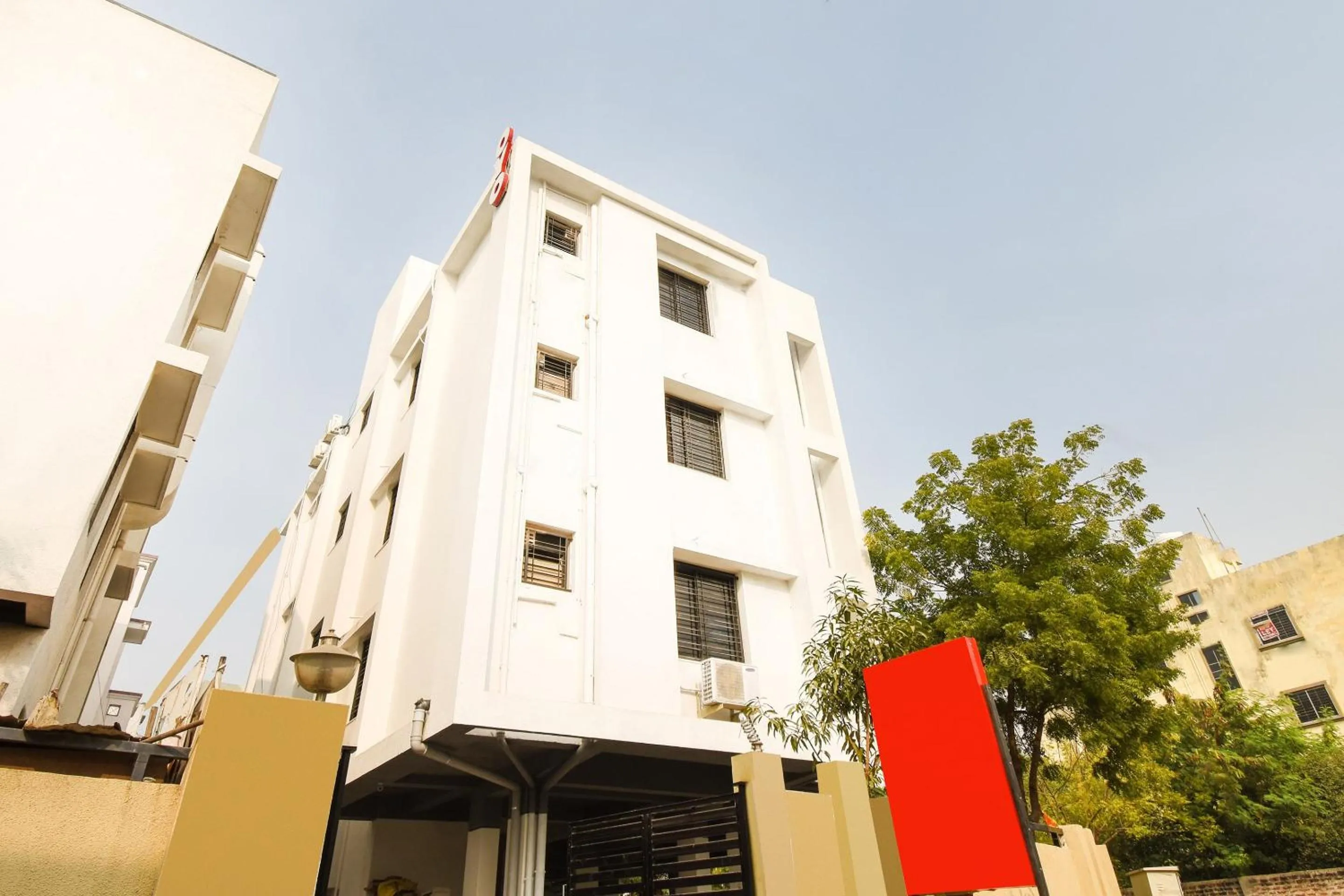 Facade/entrance in Super Collection O White House Regency