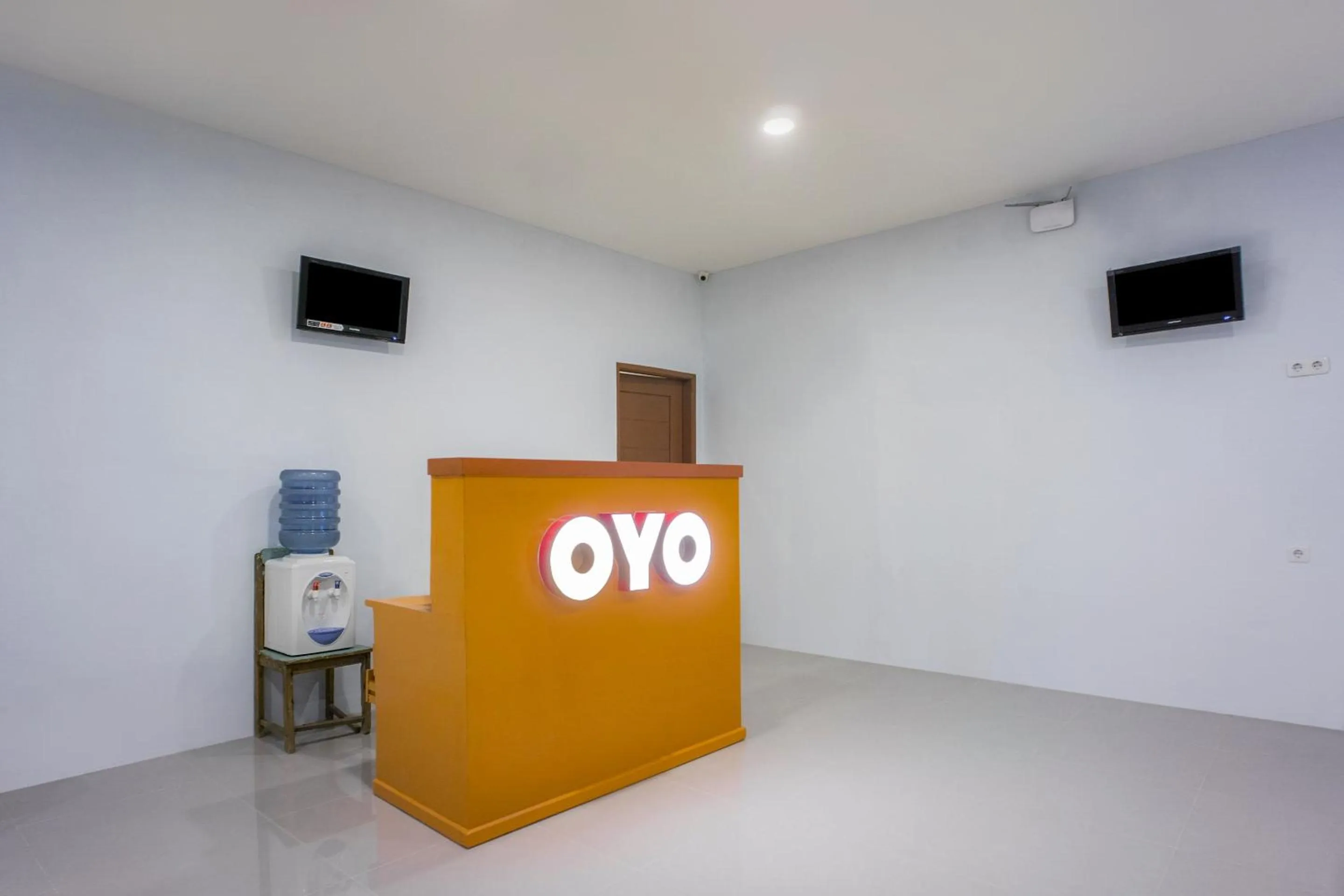 Lobby or reception in Hotel O Citra Anggrek