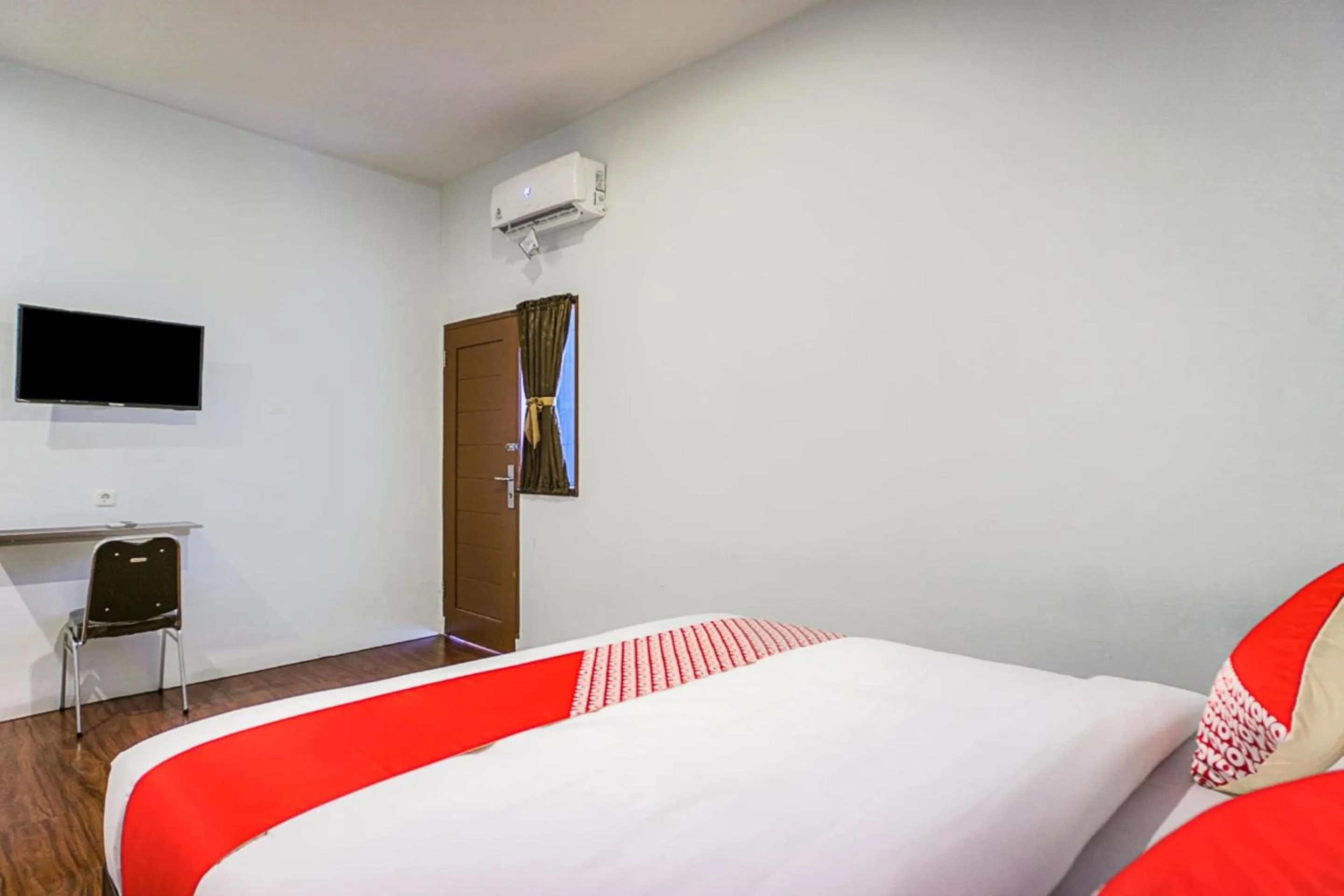 Bedroom, Bed in Hotel O Citra Anggrek