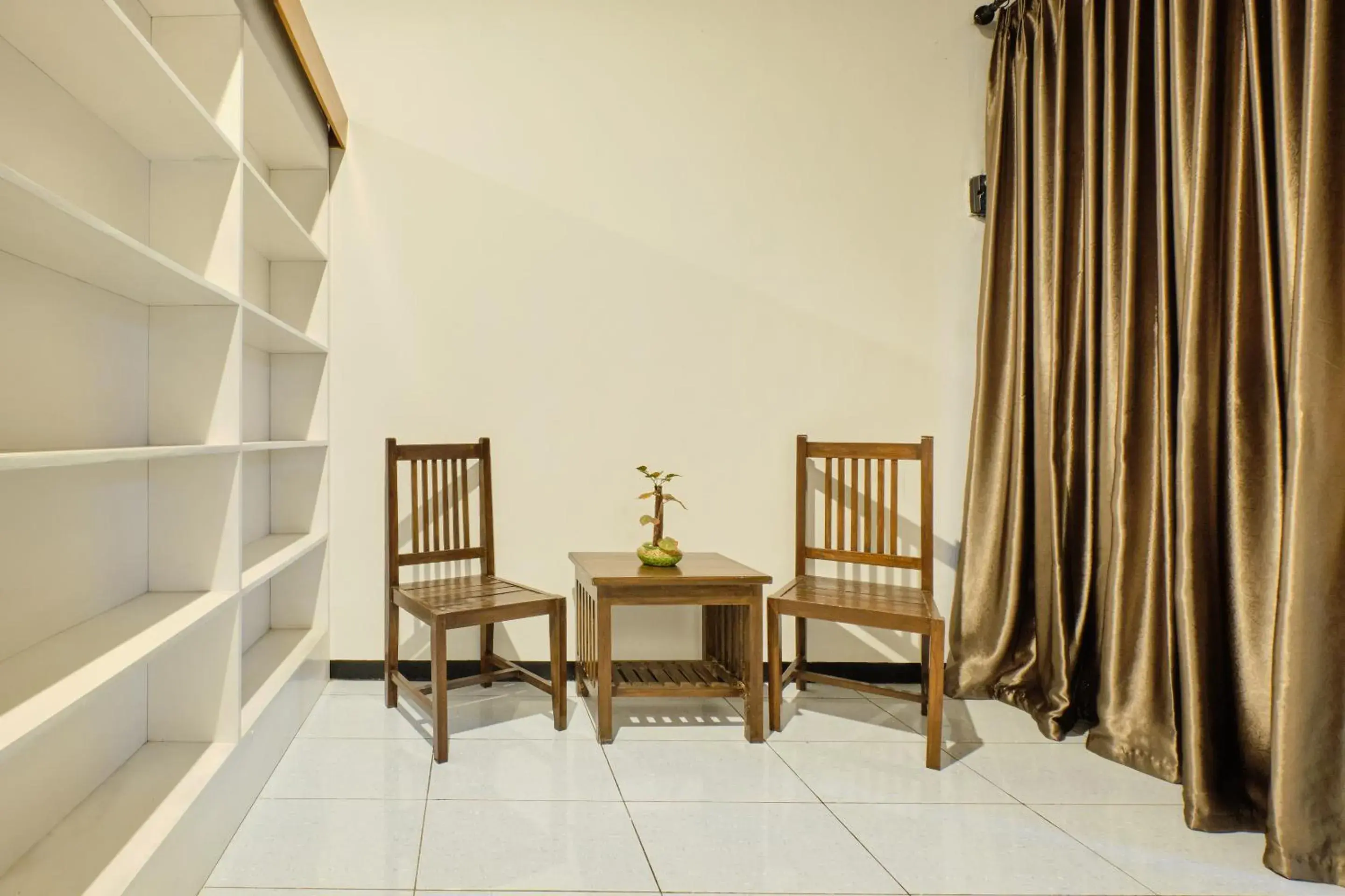 Deluxe Suite in OYO 2519 Mayang Garini Deluxe Suite in OYO 2519 Mayang Garini