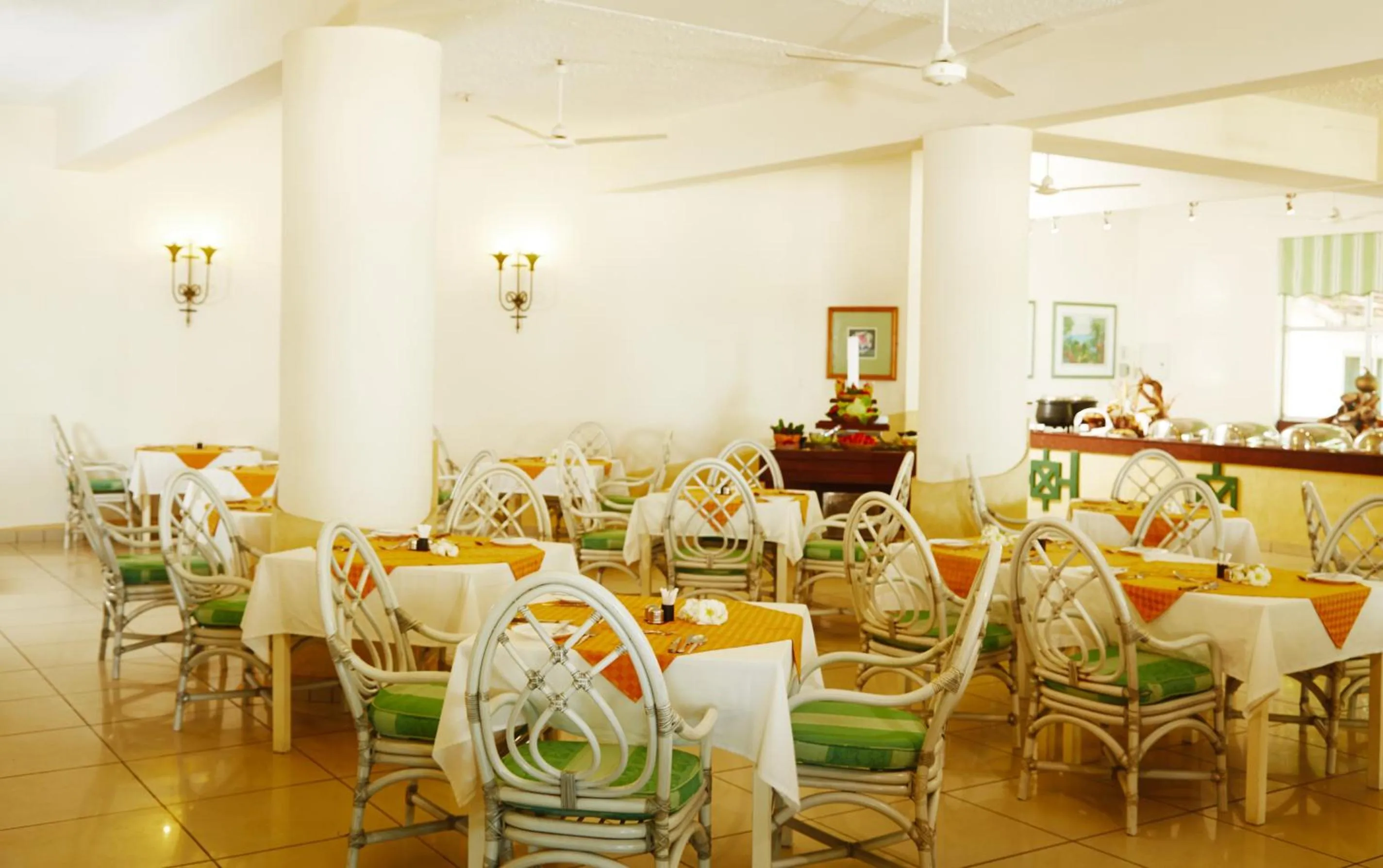 Restaurant/places to eat in Neptune Beach Resort - All Inclusive