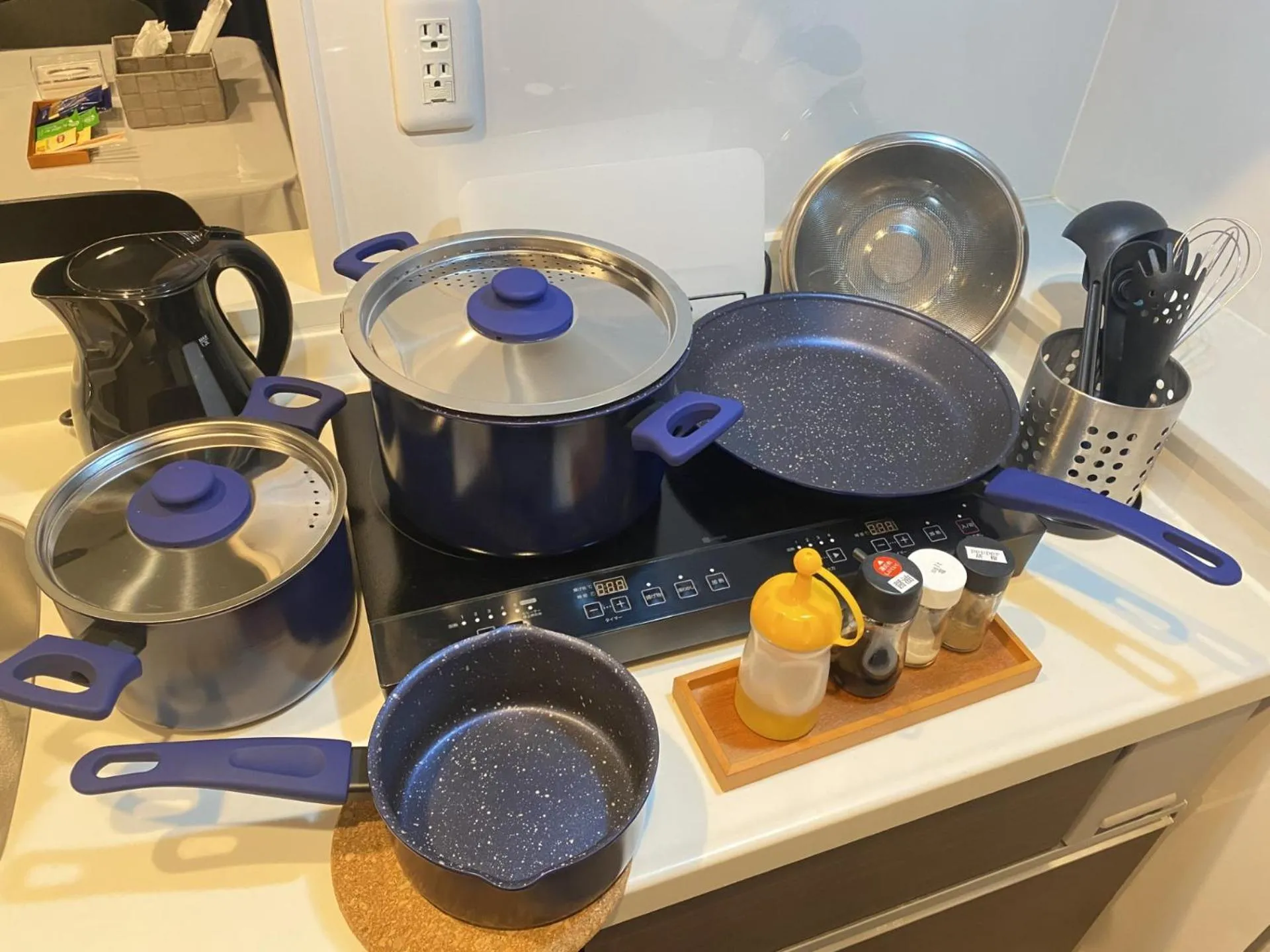 Kitchen or kitchenette in ffosaka.com