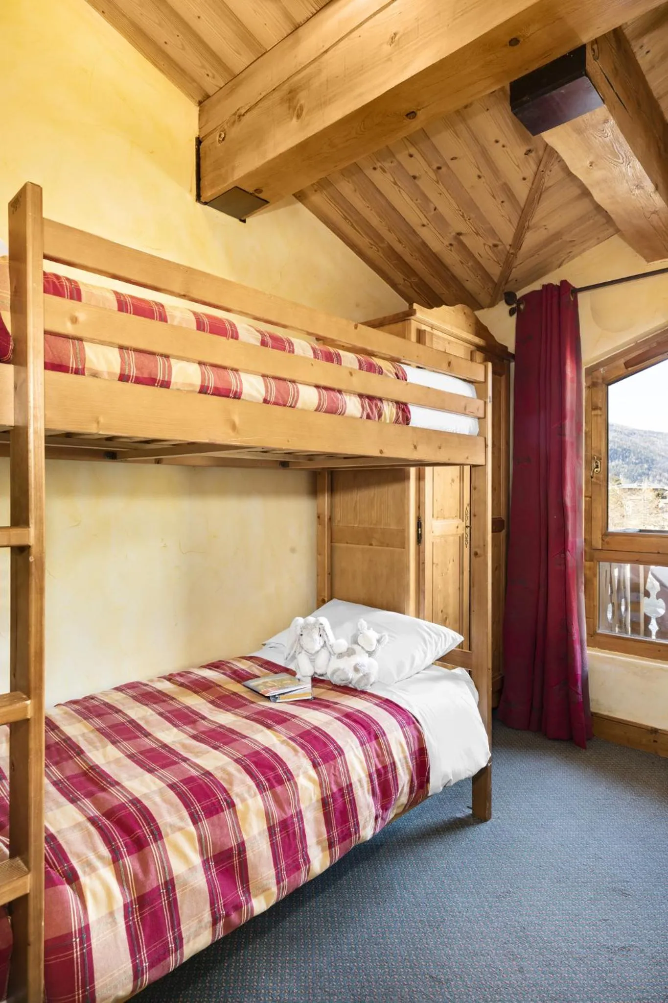 bunk bed, Bed in Résidence Les Balcons de Val Cenis Village