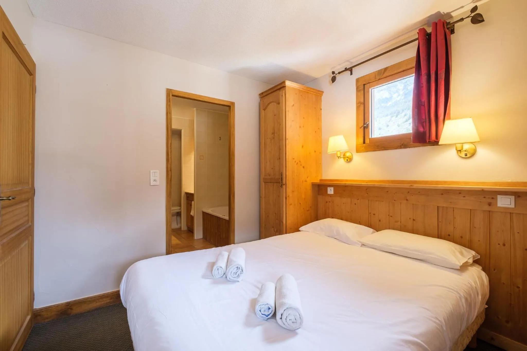 Bedroom, Bed in Résidence Les Balcons de Val Cenis Village