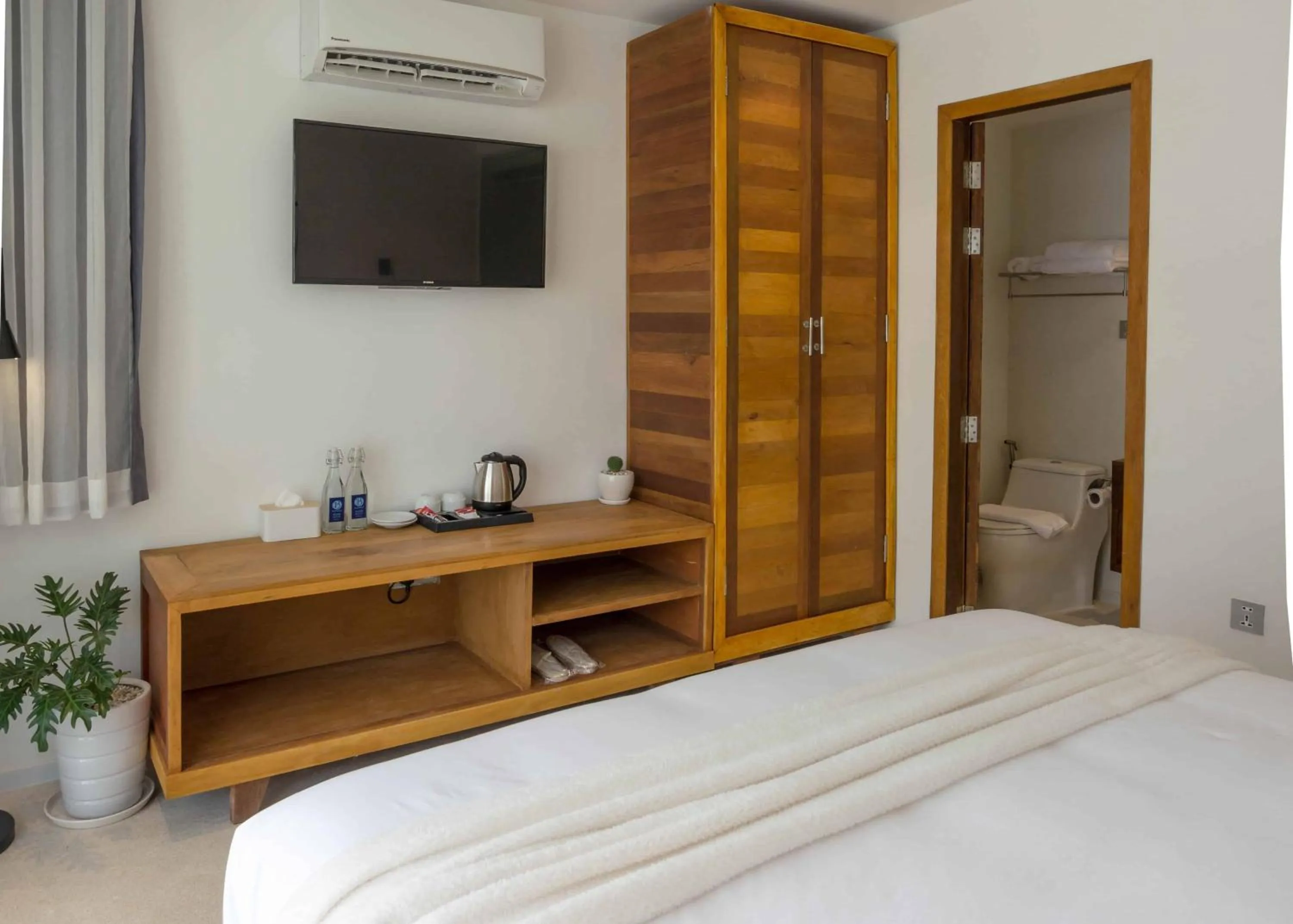 Bedroom, Bed in The B Resort