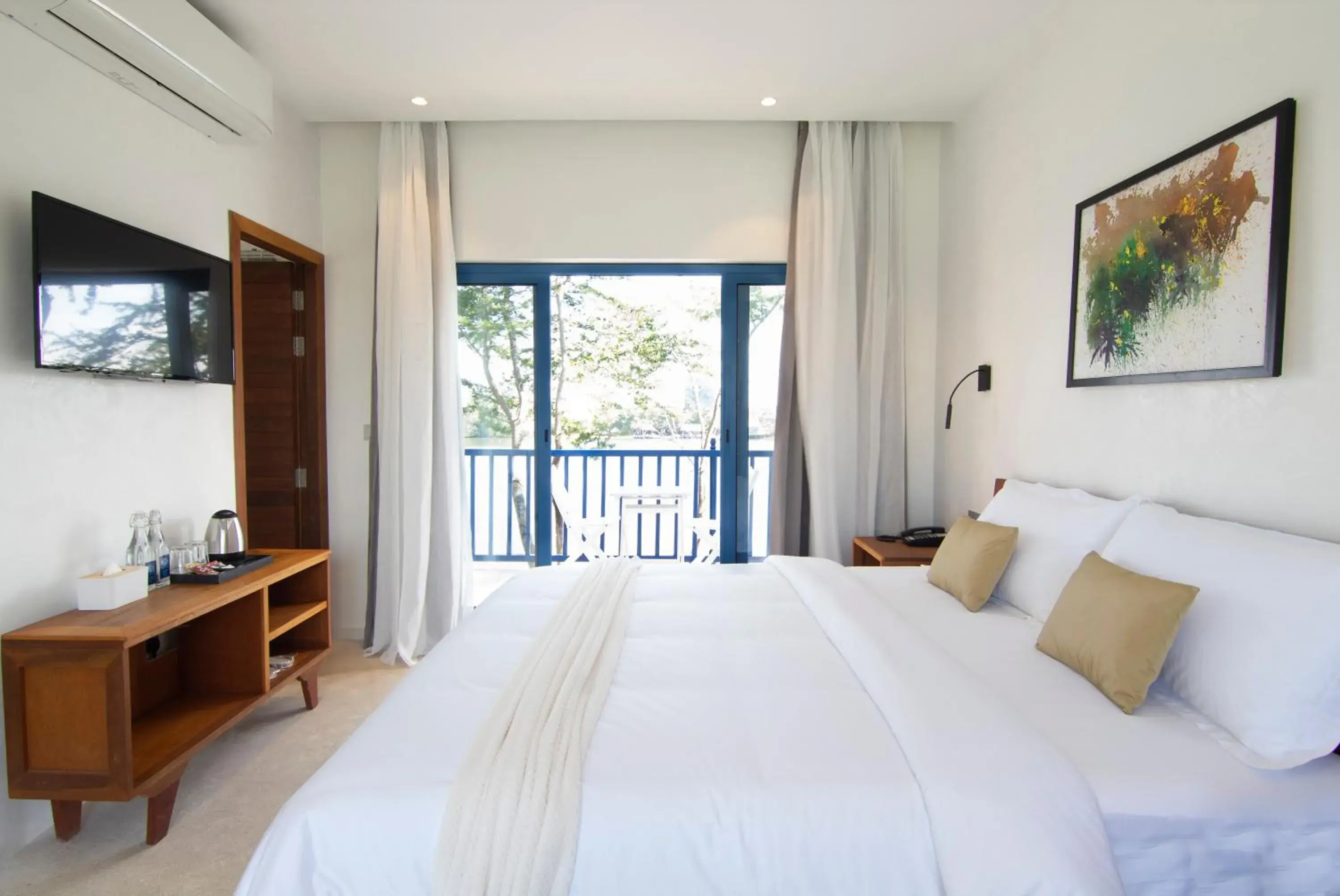 River Front Double Room in The B Resort River Front Double Room in The B Resort