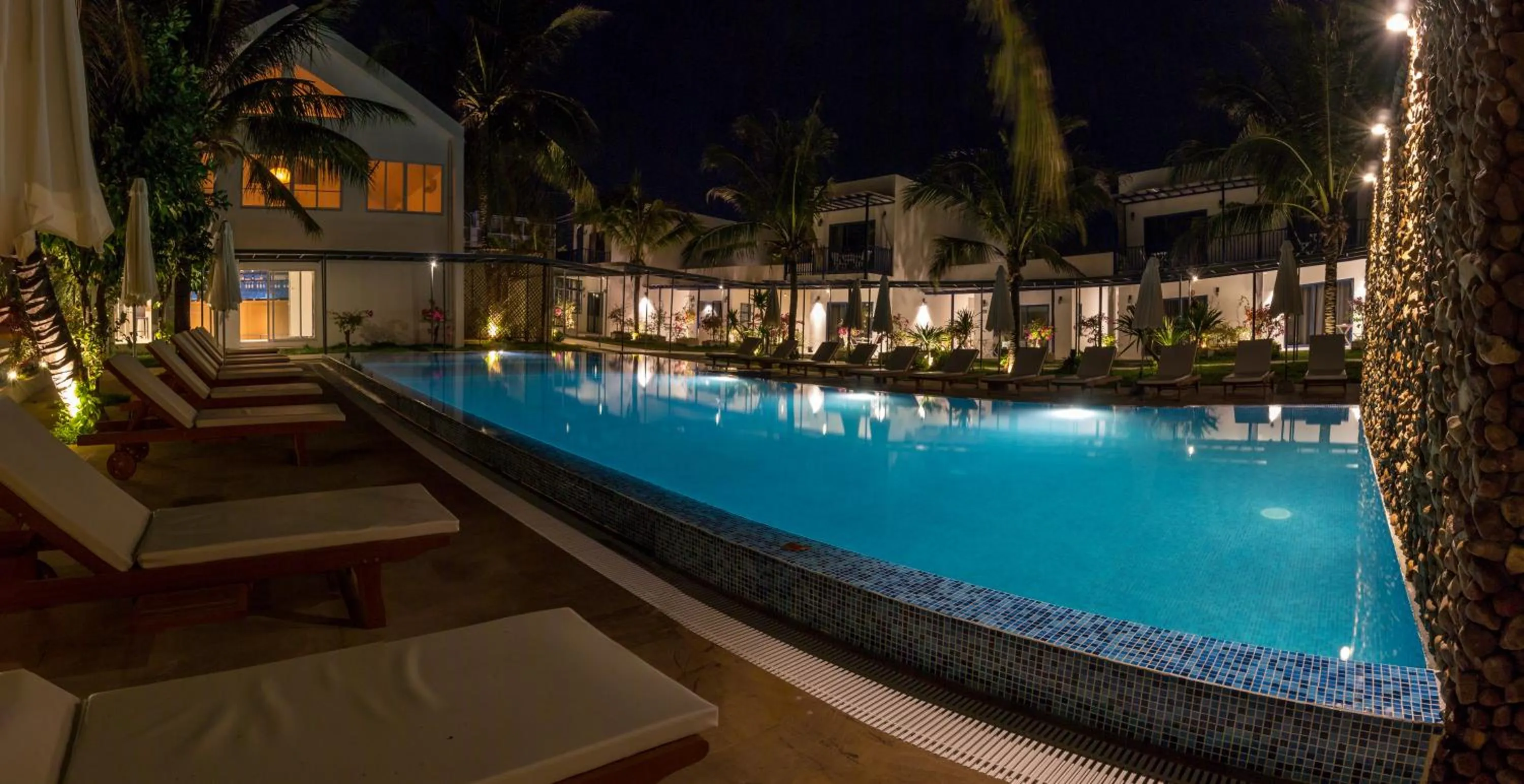 Swimming pool in The B Resort