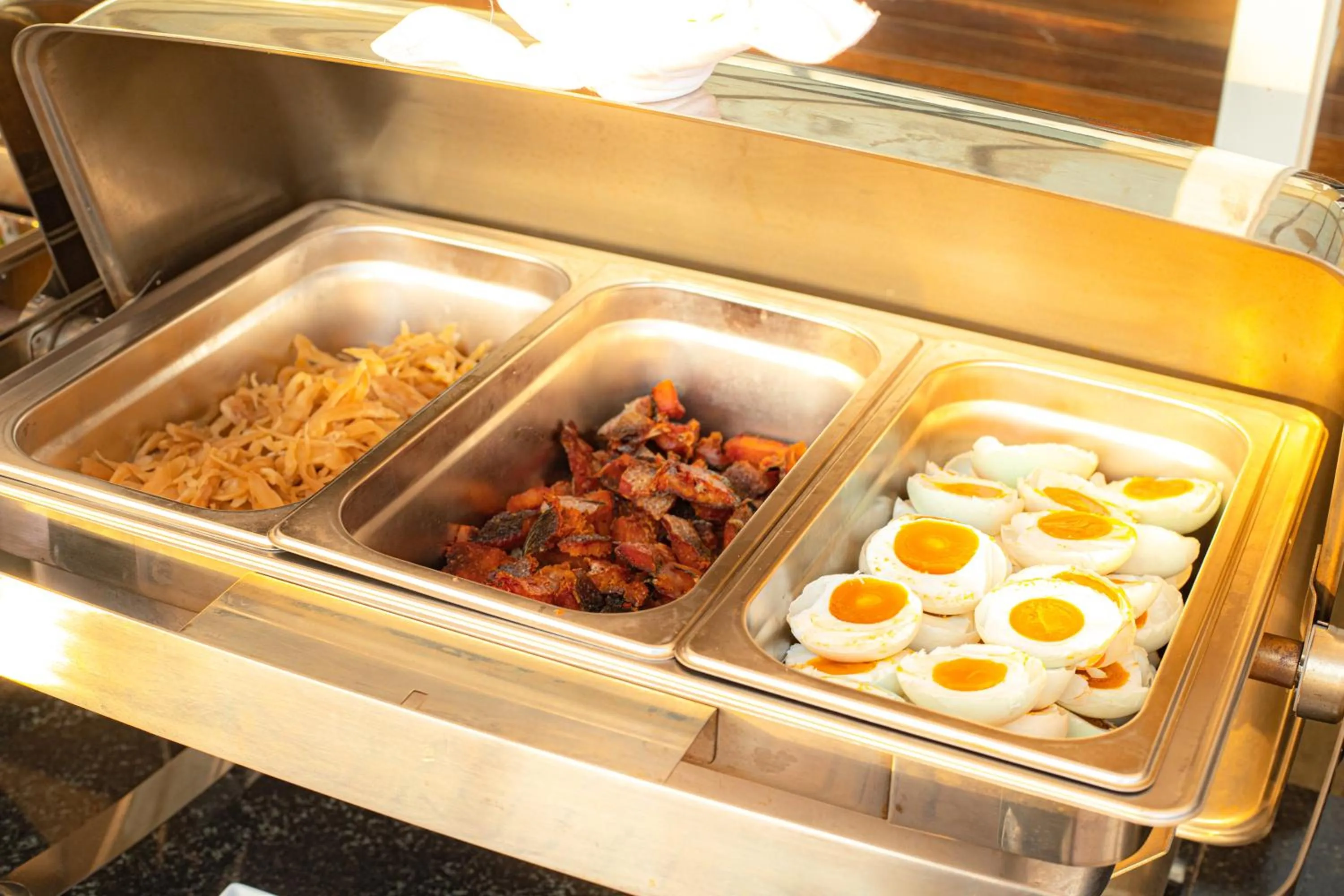 Food and drinks in The B Resort