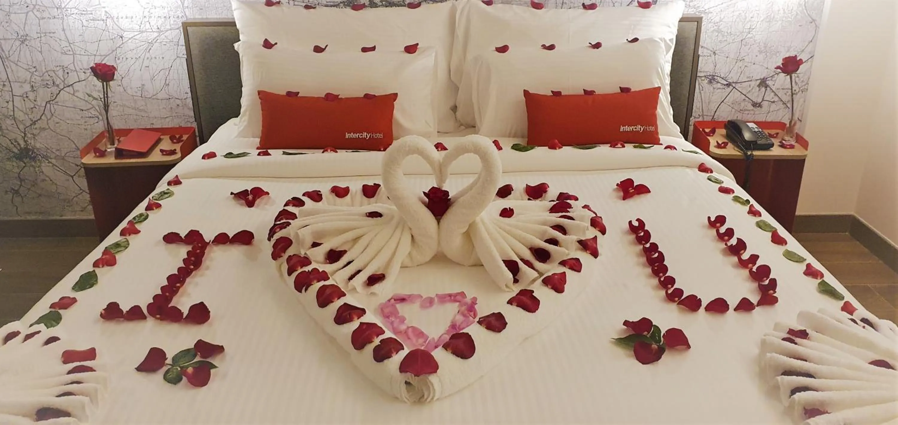 Decorative detail, Bed in IntercityHotel Nizwa