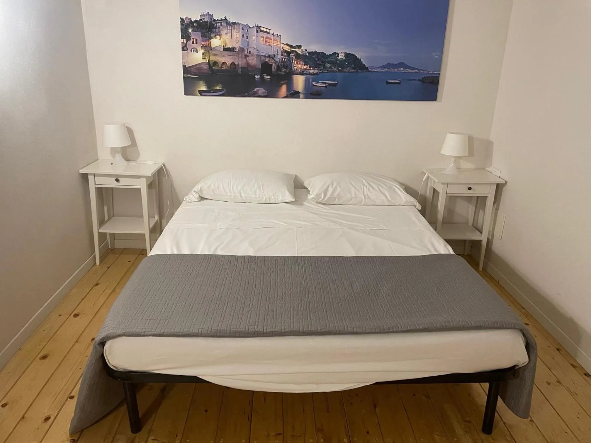 Bedroom, Bed in Monaciello