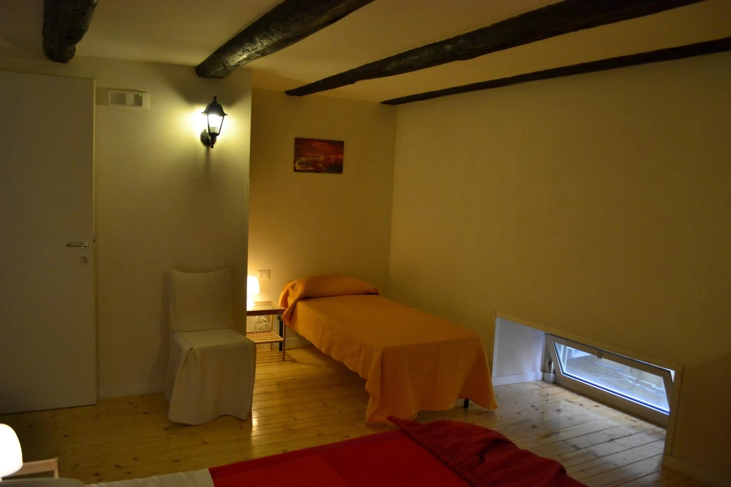 Bedroom, Bed in Monaciello