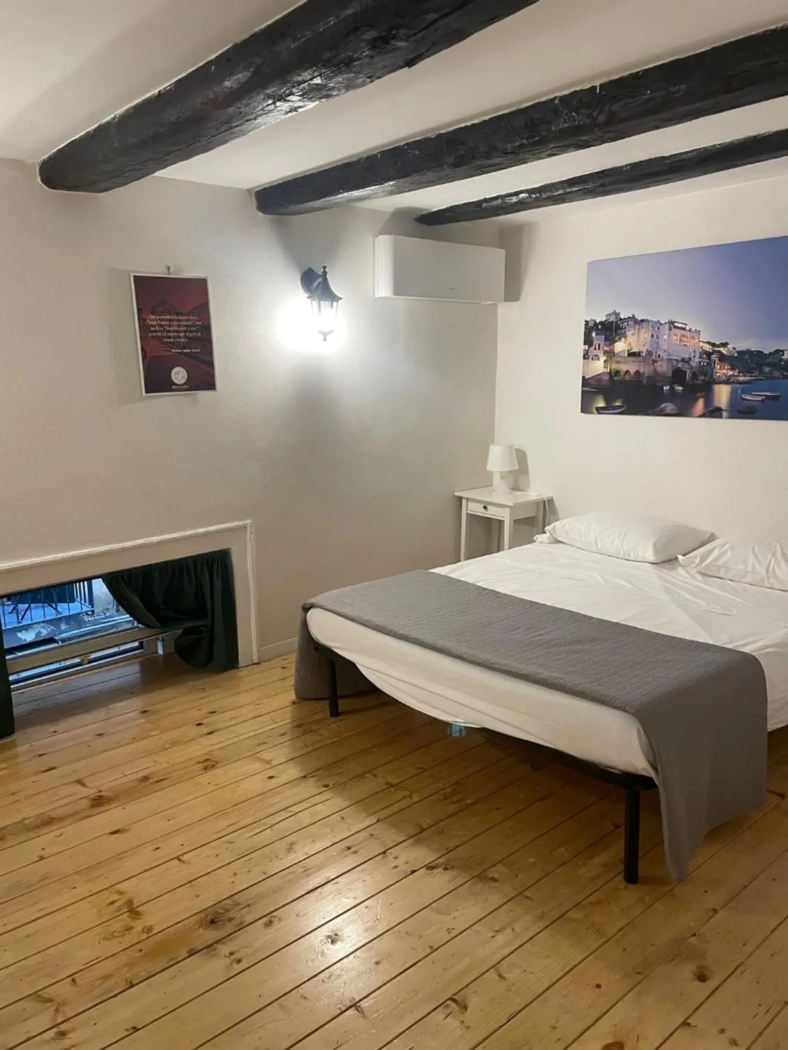 Bedroom, Bed in Monaciello