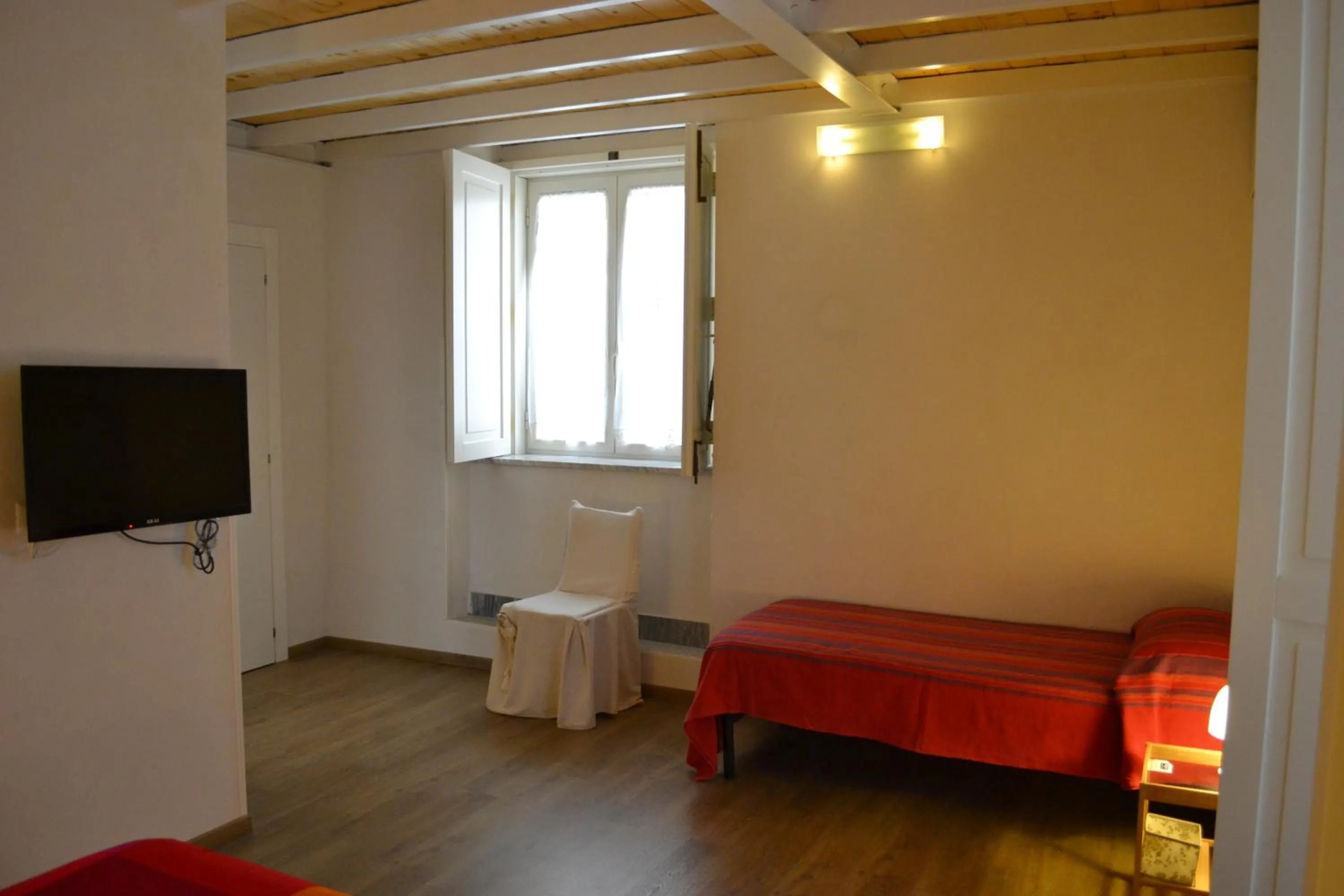 Bedroom, Bed in Monaciello