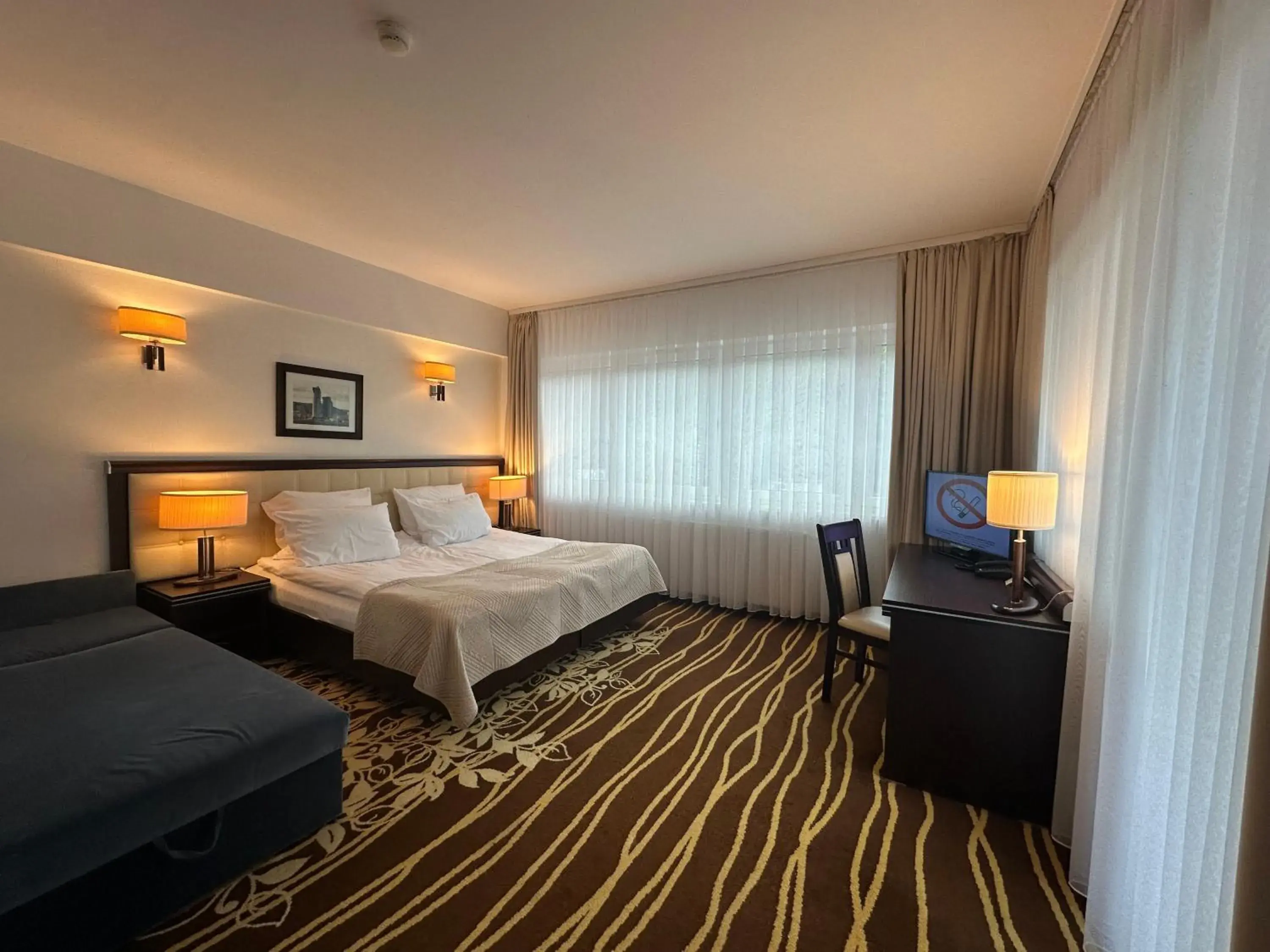 Double Room with Sofa Bed in Hotel Business Faltom Gdynia Double Room with Sofa Bed in Hotel Business Faltom Gdynia