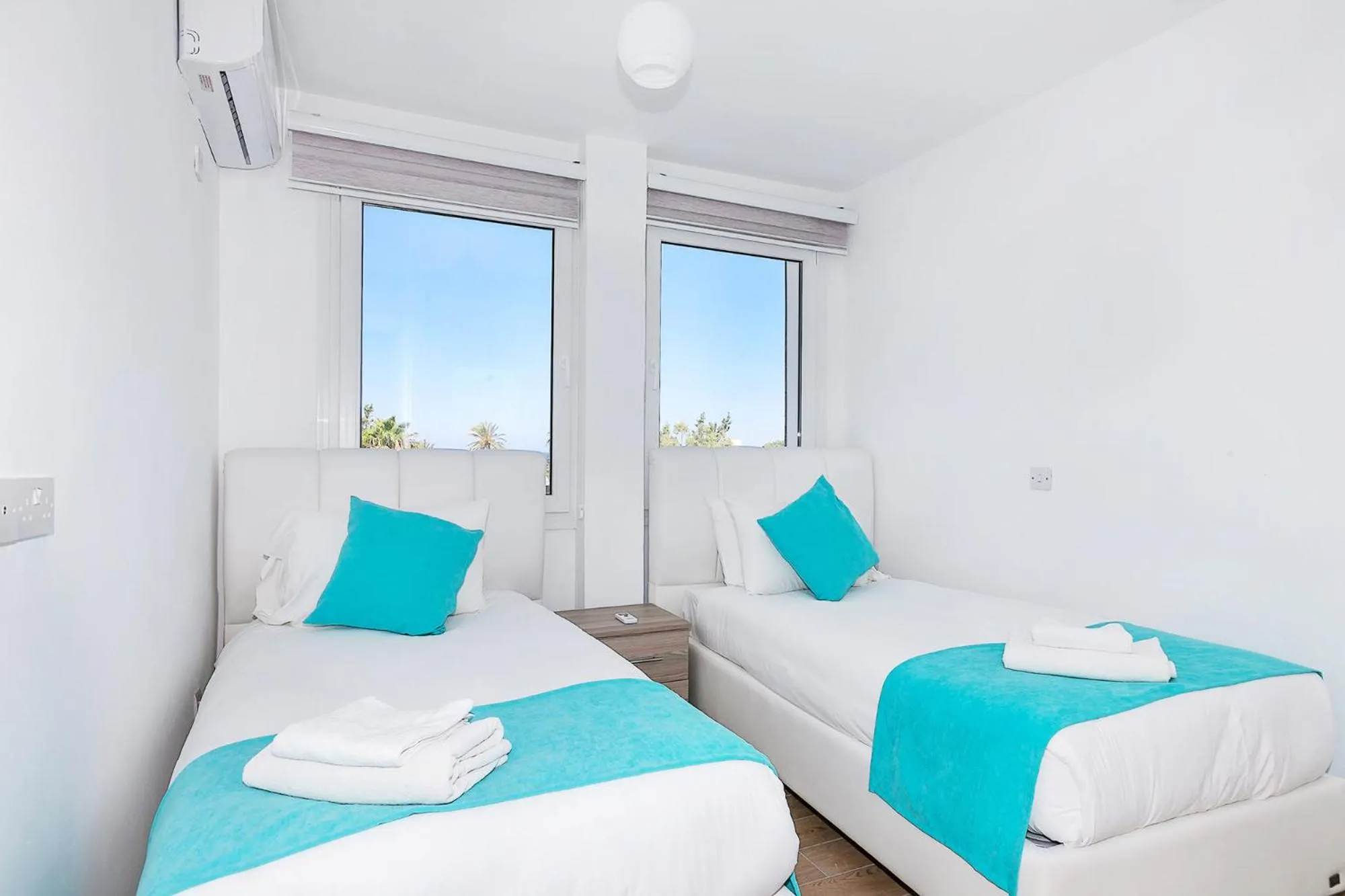 Bed in The Ship Inn Hotel