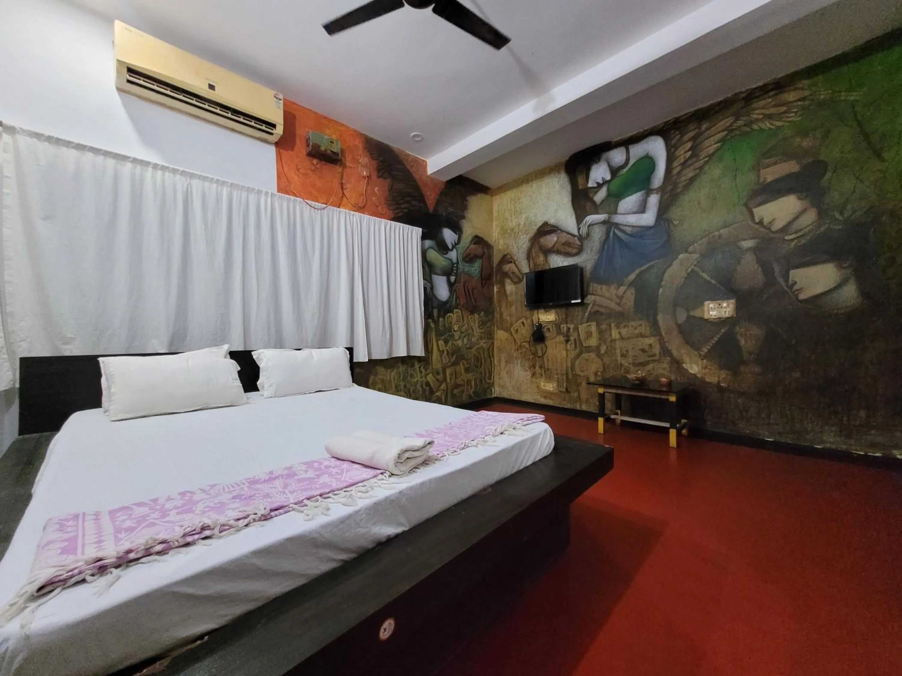Bedroom, Bed in Panchobon Art Resort