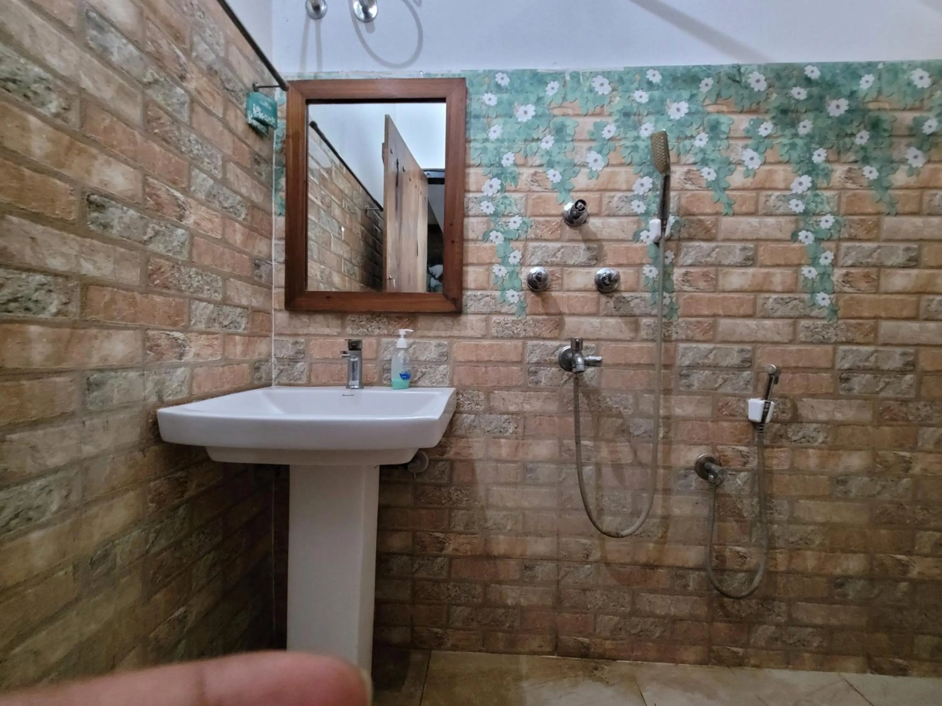 Bathroom in Panchobon Art Resort