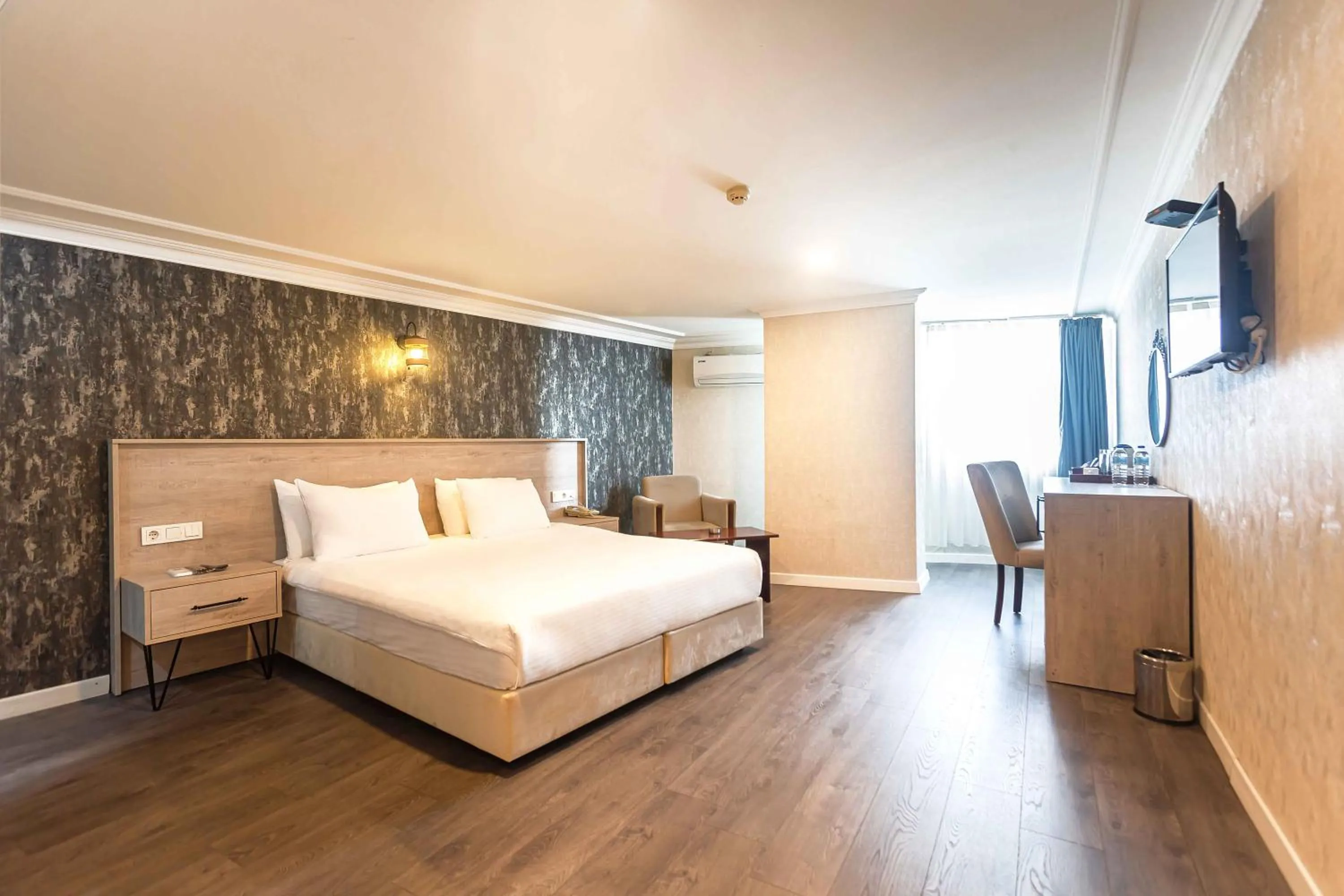 Photo of the whole room, Bed in Marina Park Hotel