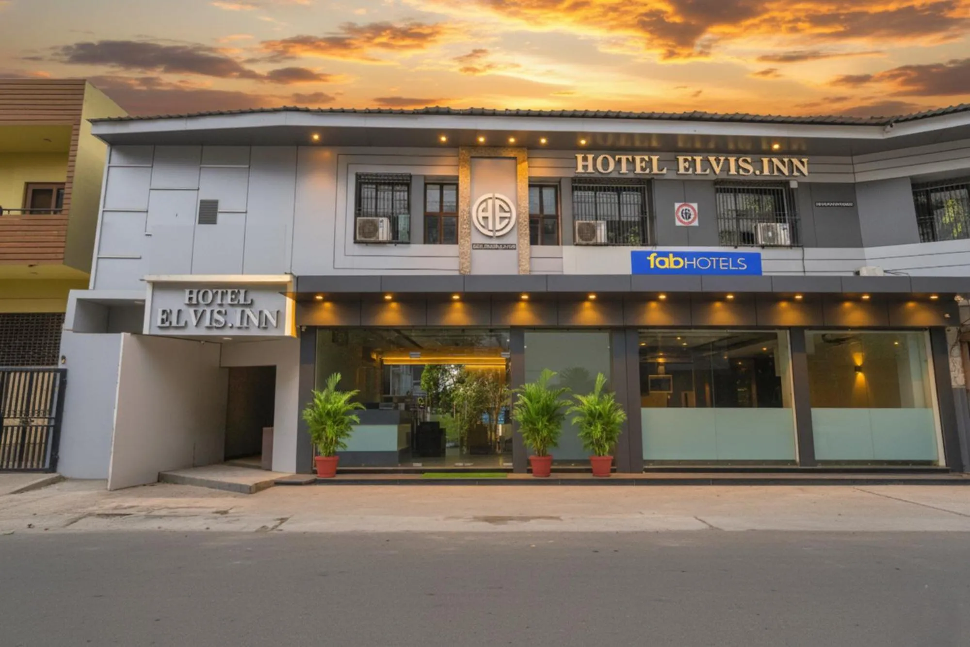 Property building in FabHotel Elvis Inn - Nr Mumbai International Airport