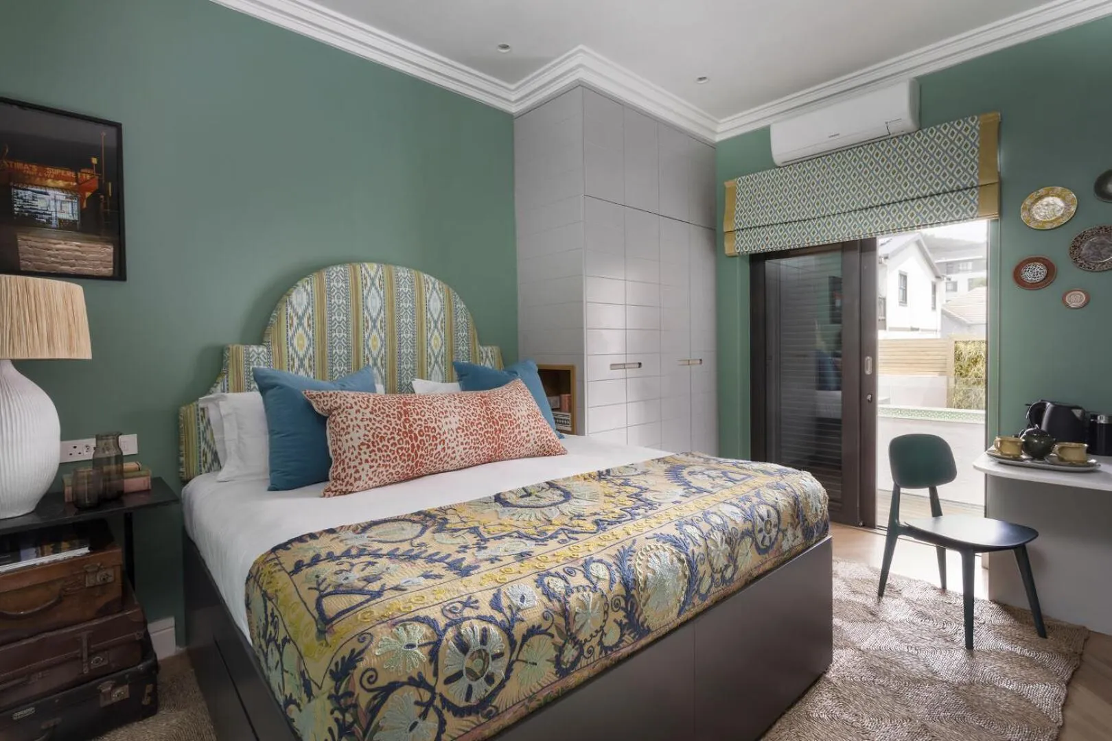 Bed in Pineapple House Boutique Hotel