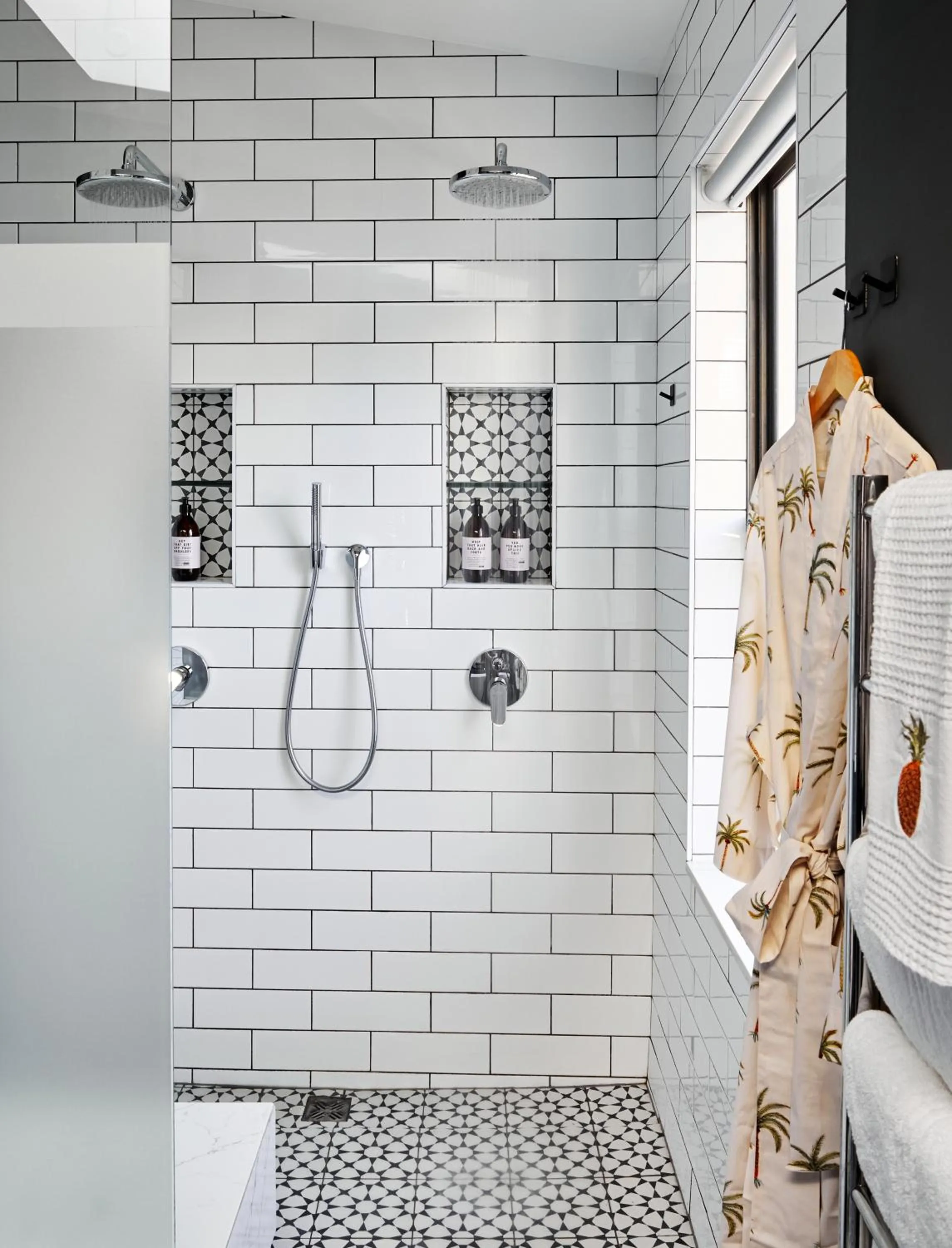 Shower in Pineapple House Boutique Hotel