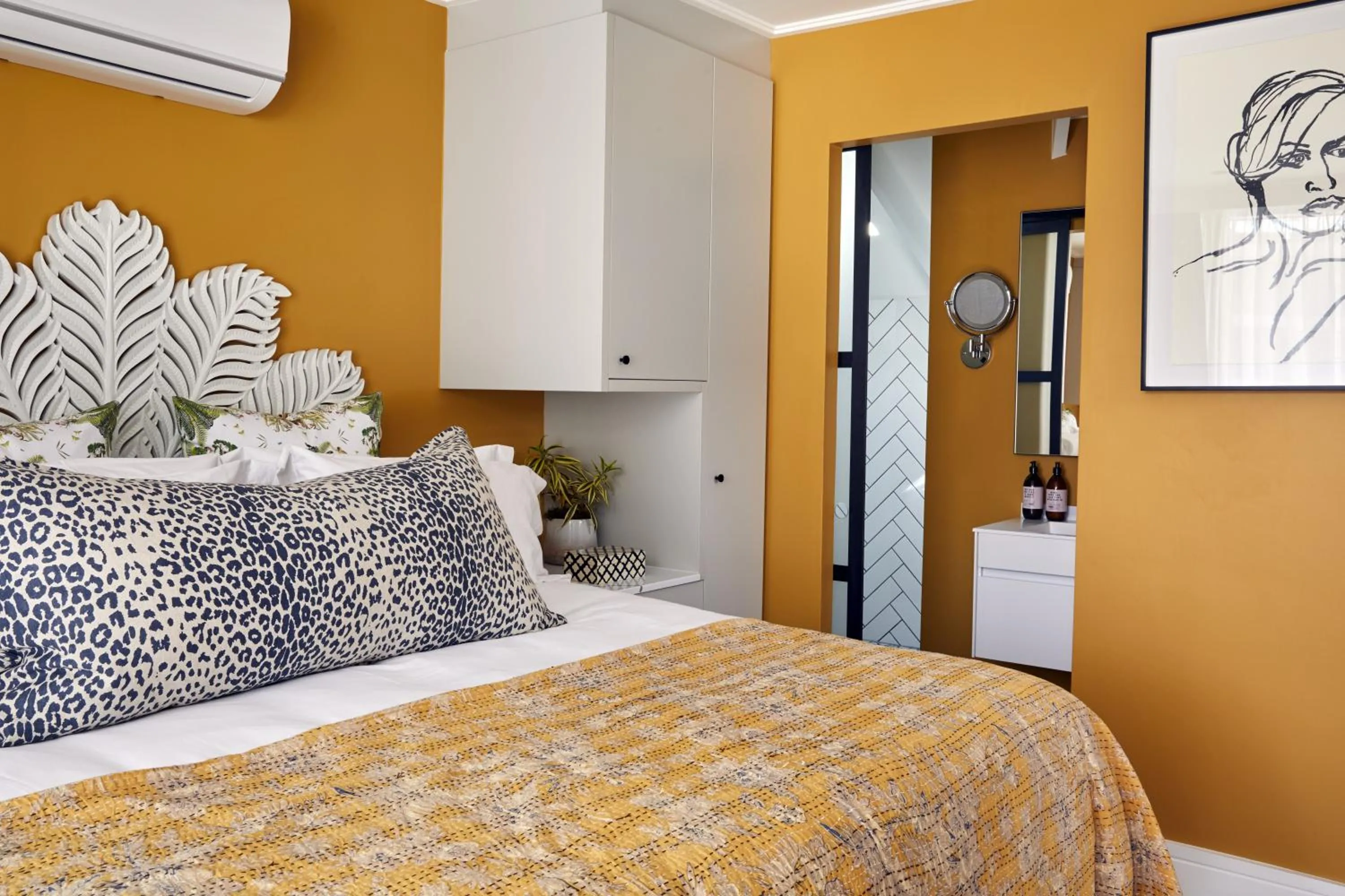 Bed in Pineapple House Boutique Hotel