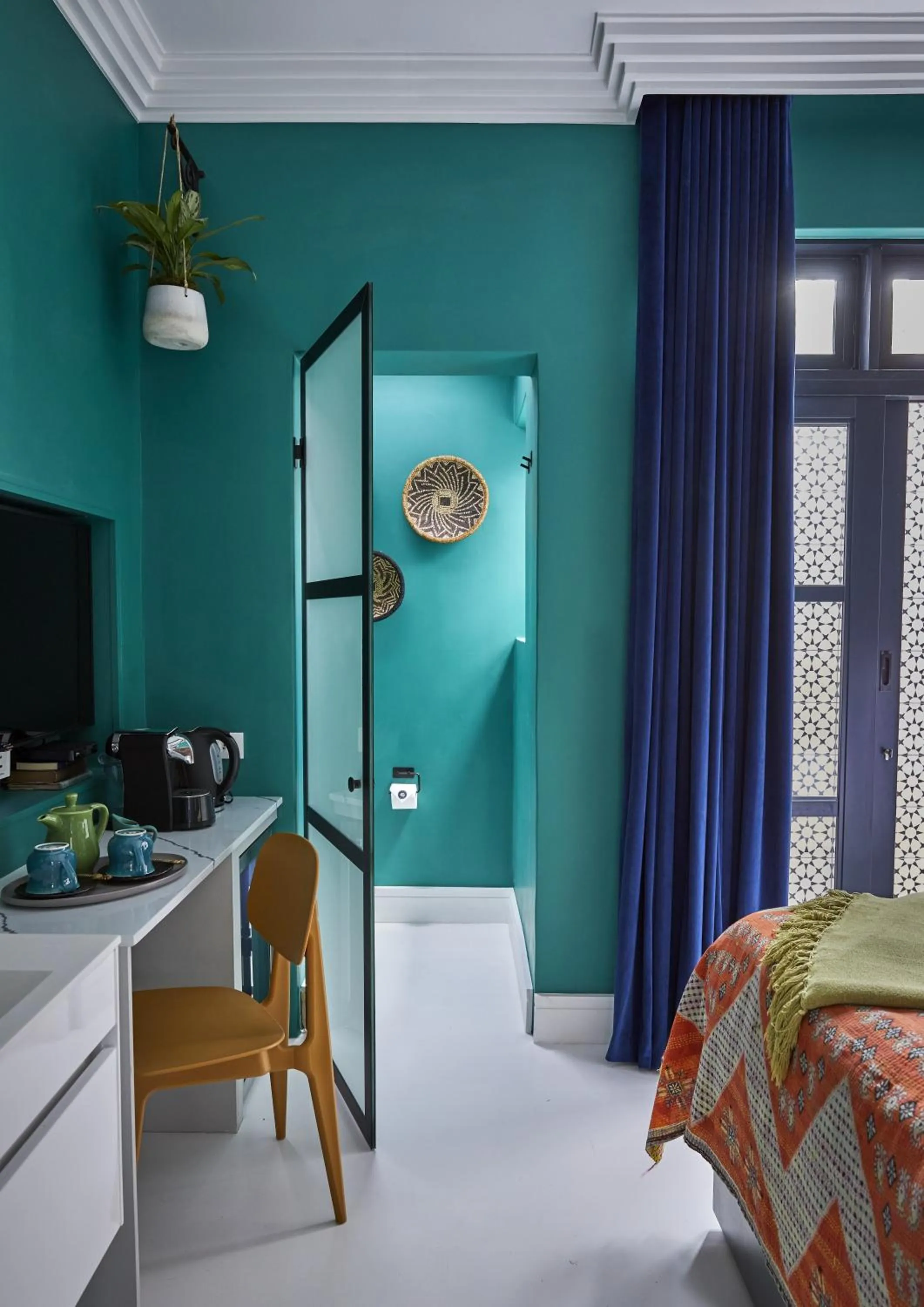 Bed in Pineapple House Boutique Hotel