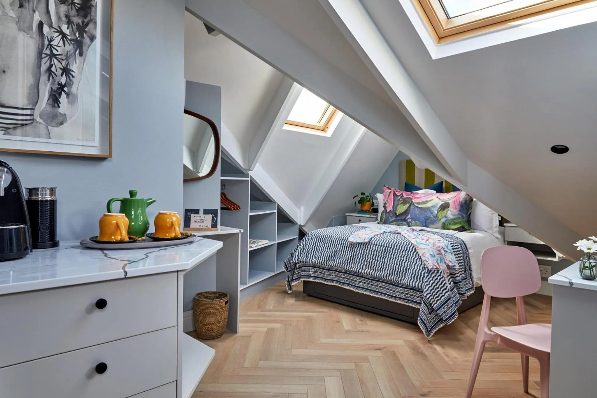 Coffee/tea facilities, Bed in Pineapple House Boutique Hotel