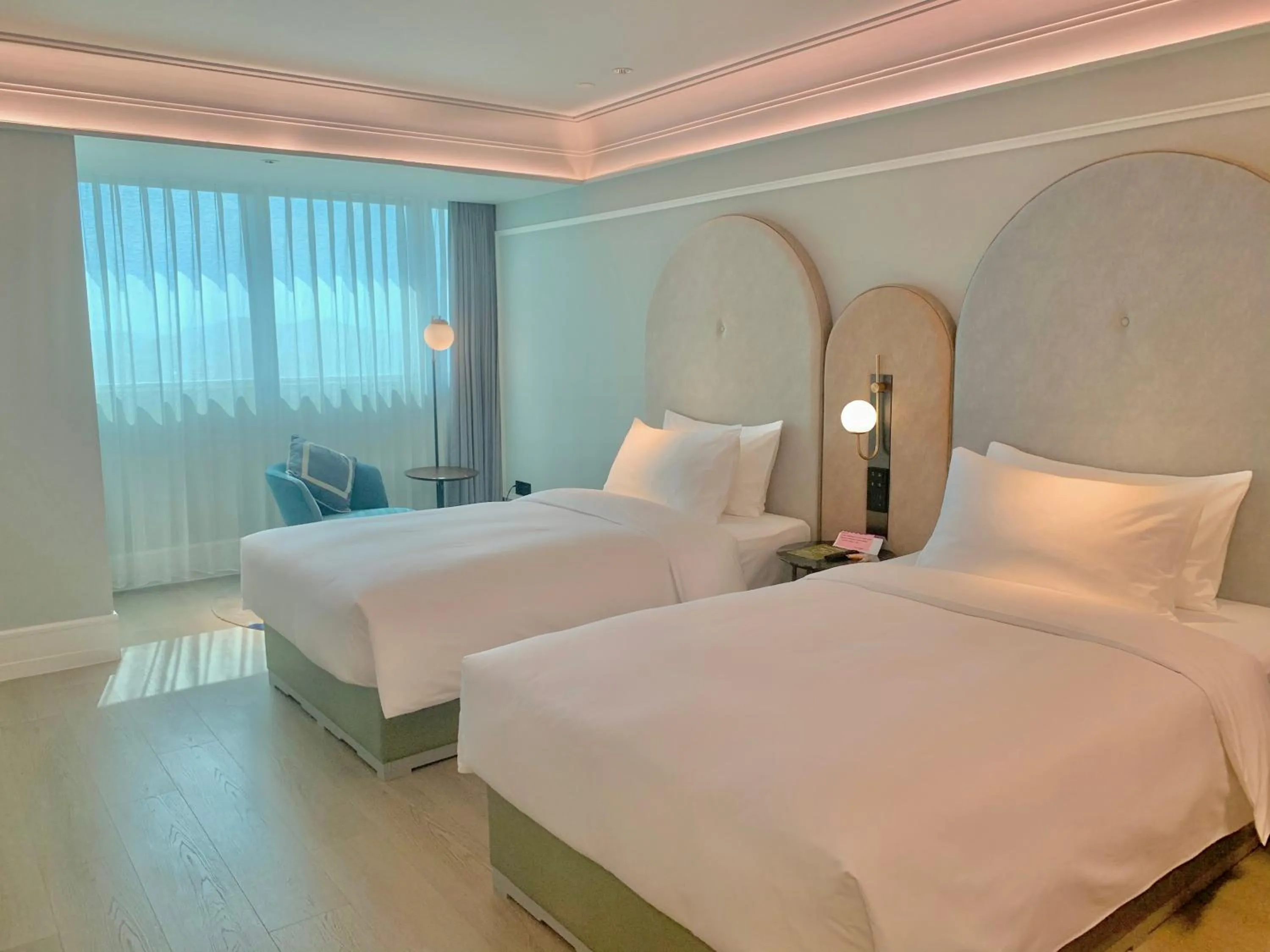 Photo of the whole room, Bed in Mercure Fuzhou Downtown
