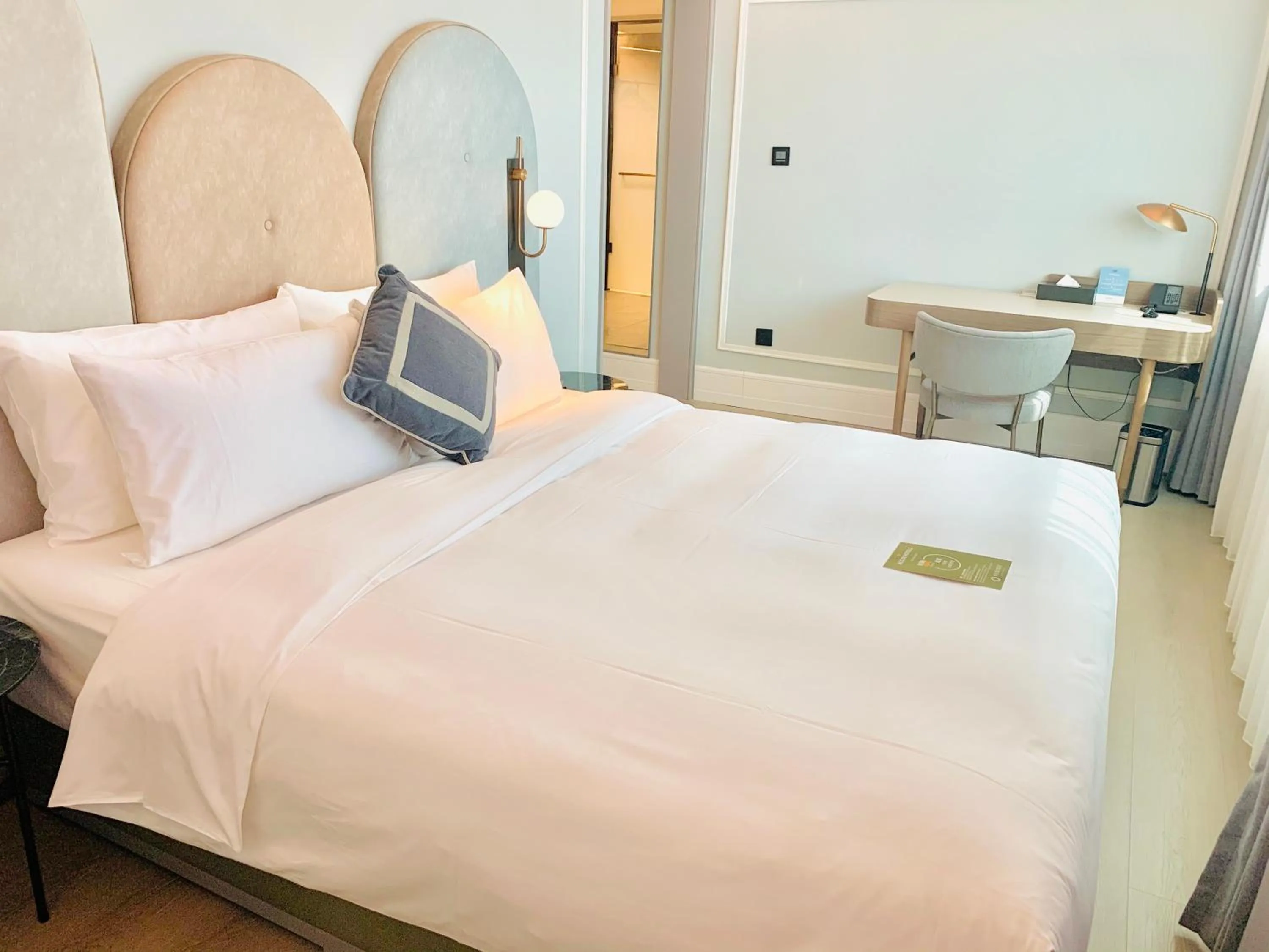 Photo of the whole room, Bed in Mercure Fuzhou Downtown