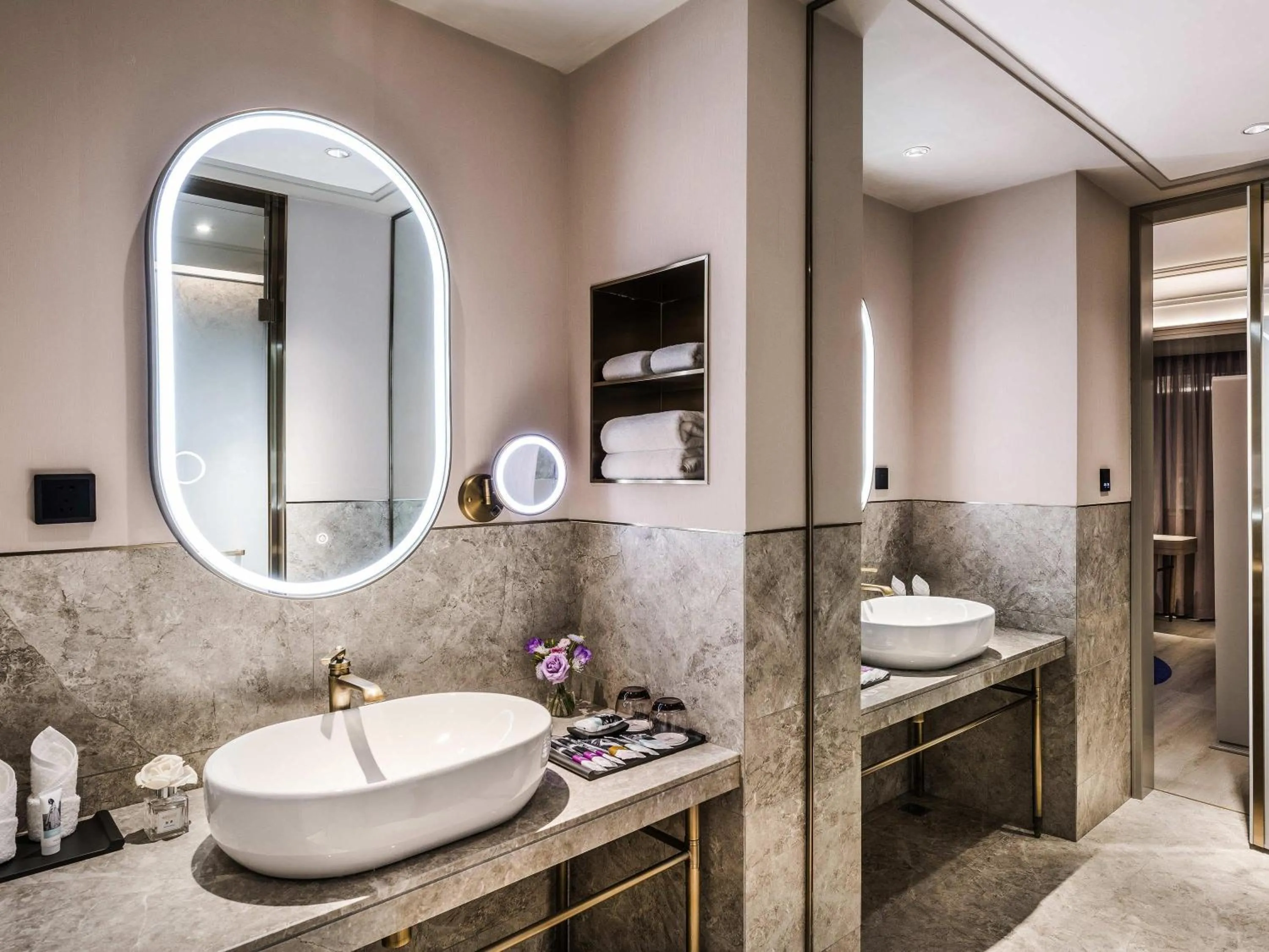 Bedroom in Mercure Nanjing Downtown