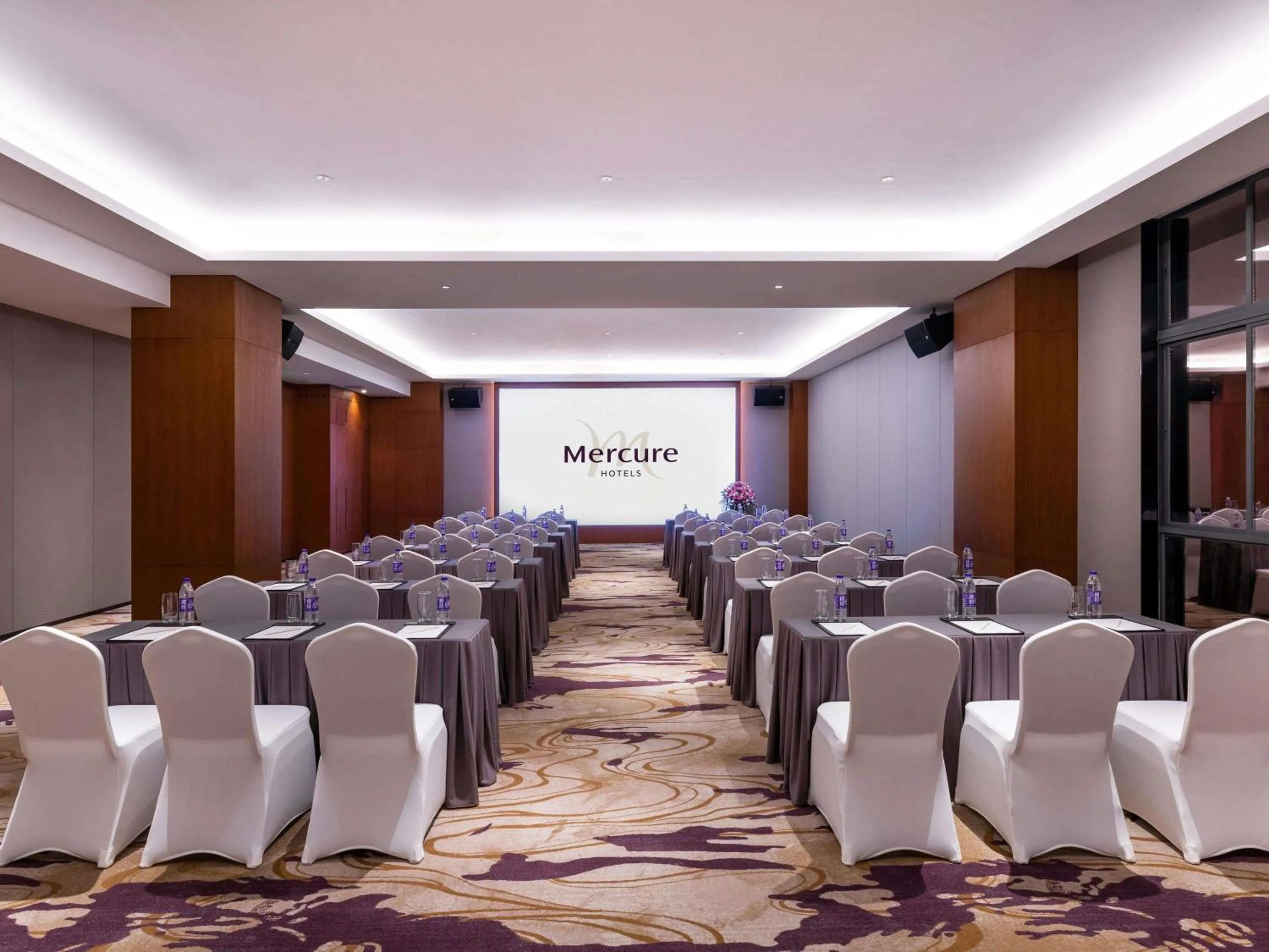 Property building in Mercure Shenzhen Longgang