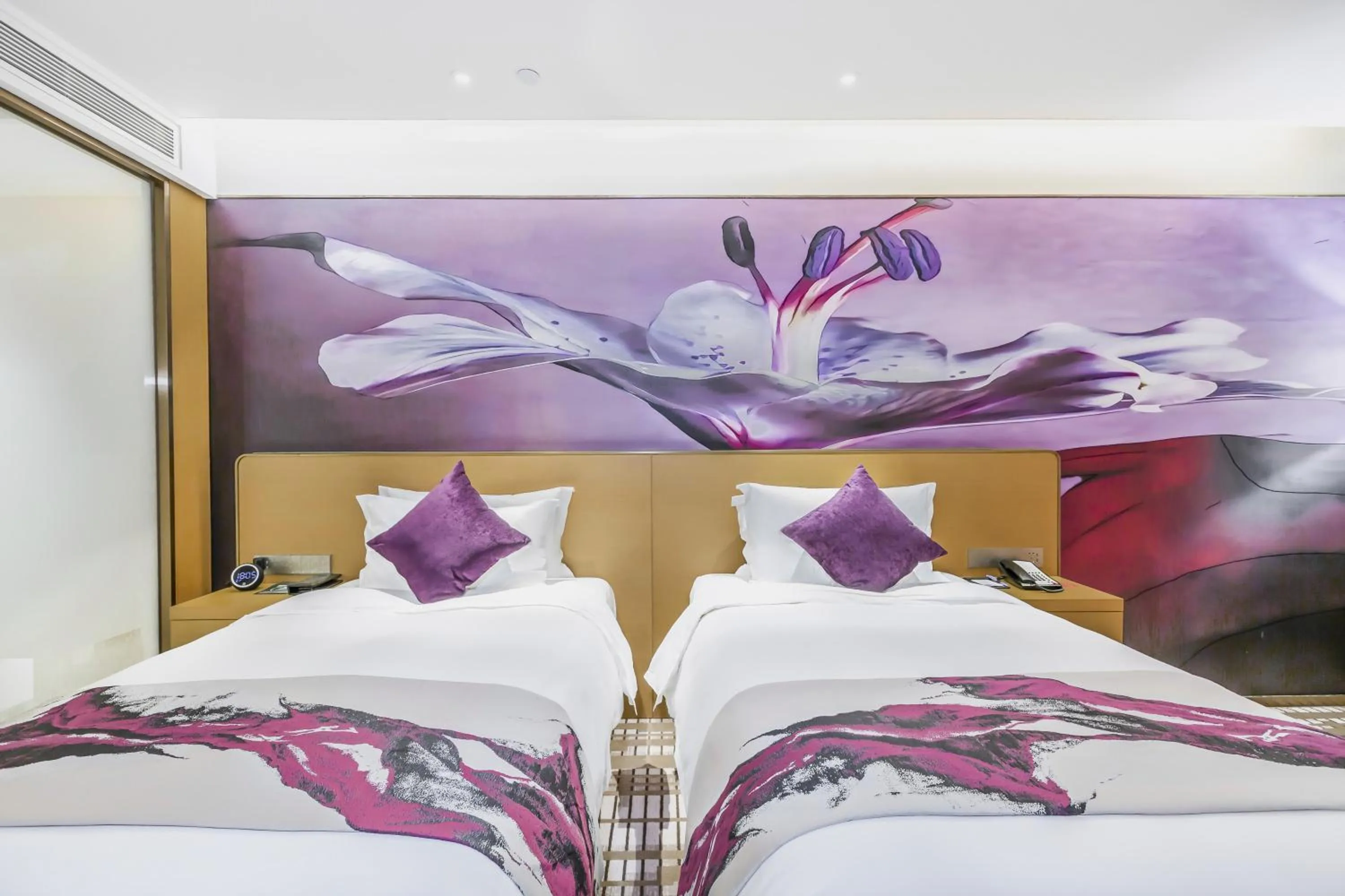 Bed in Novotel Zhengzhou Airport