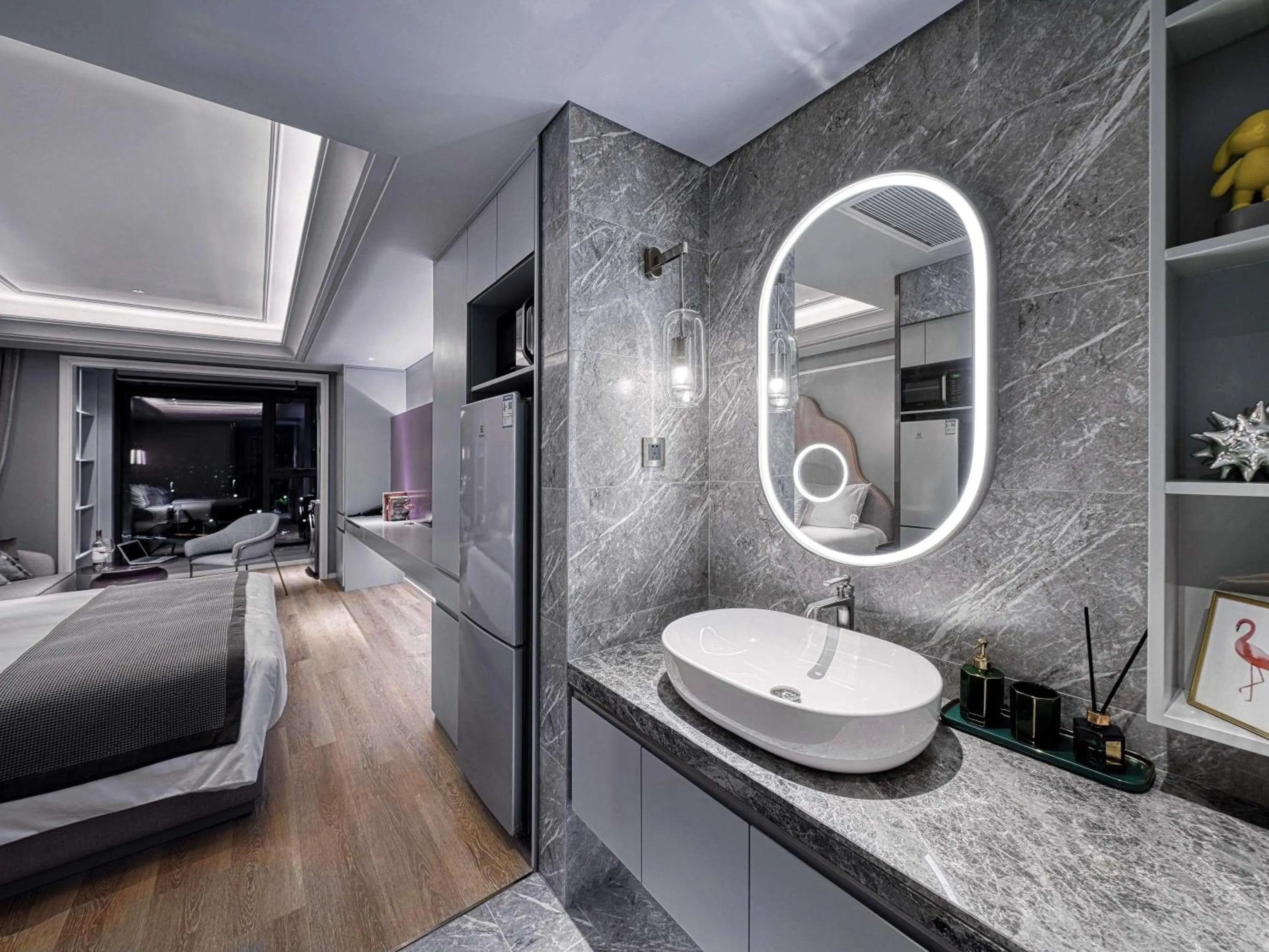 Bedroom, Bed in Mercure Shenzhen Sports Center Hotel