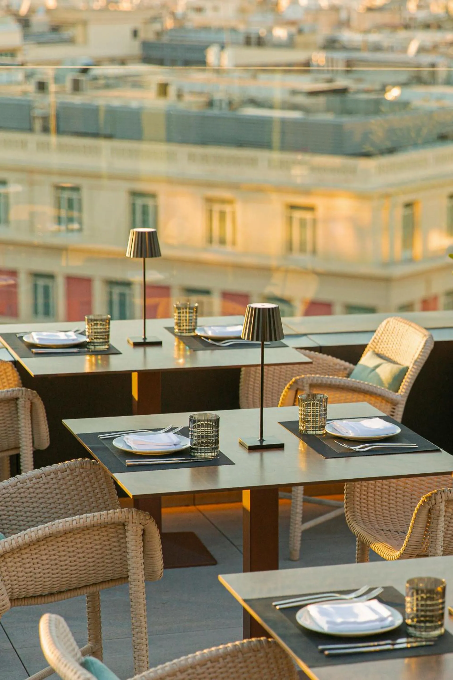 Restaurant/places to eat in Athens Capital Center Hotel - MGallery Collection
