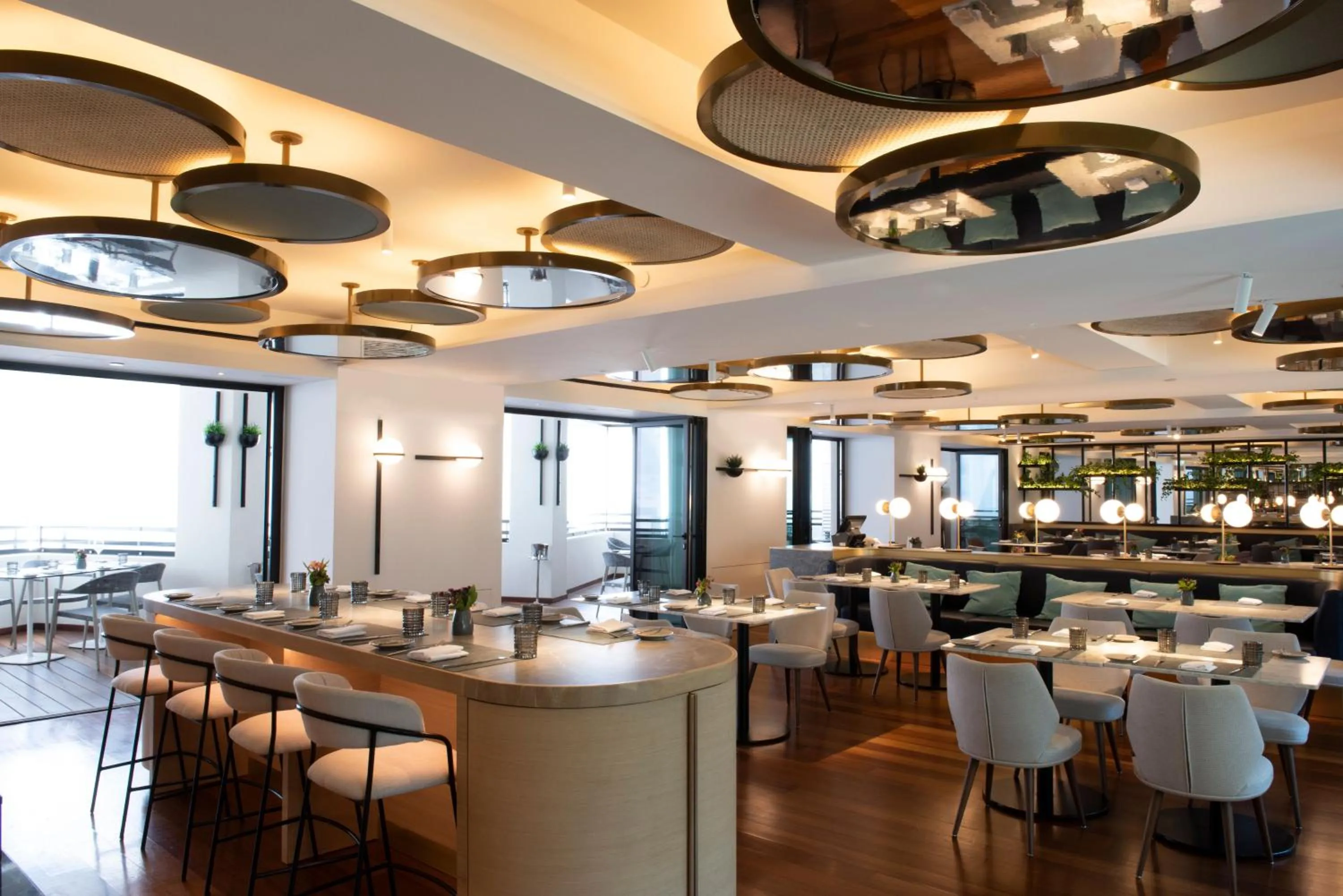 Restaurant/places to eat in Athens Capital Center Hotel - MGallery Collection