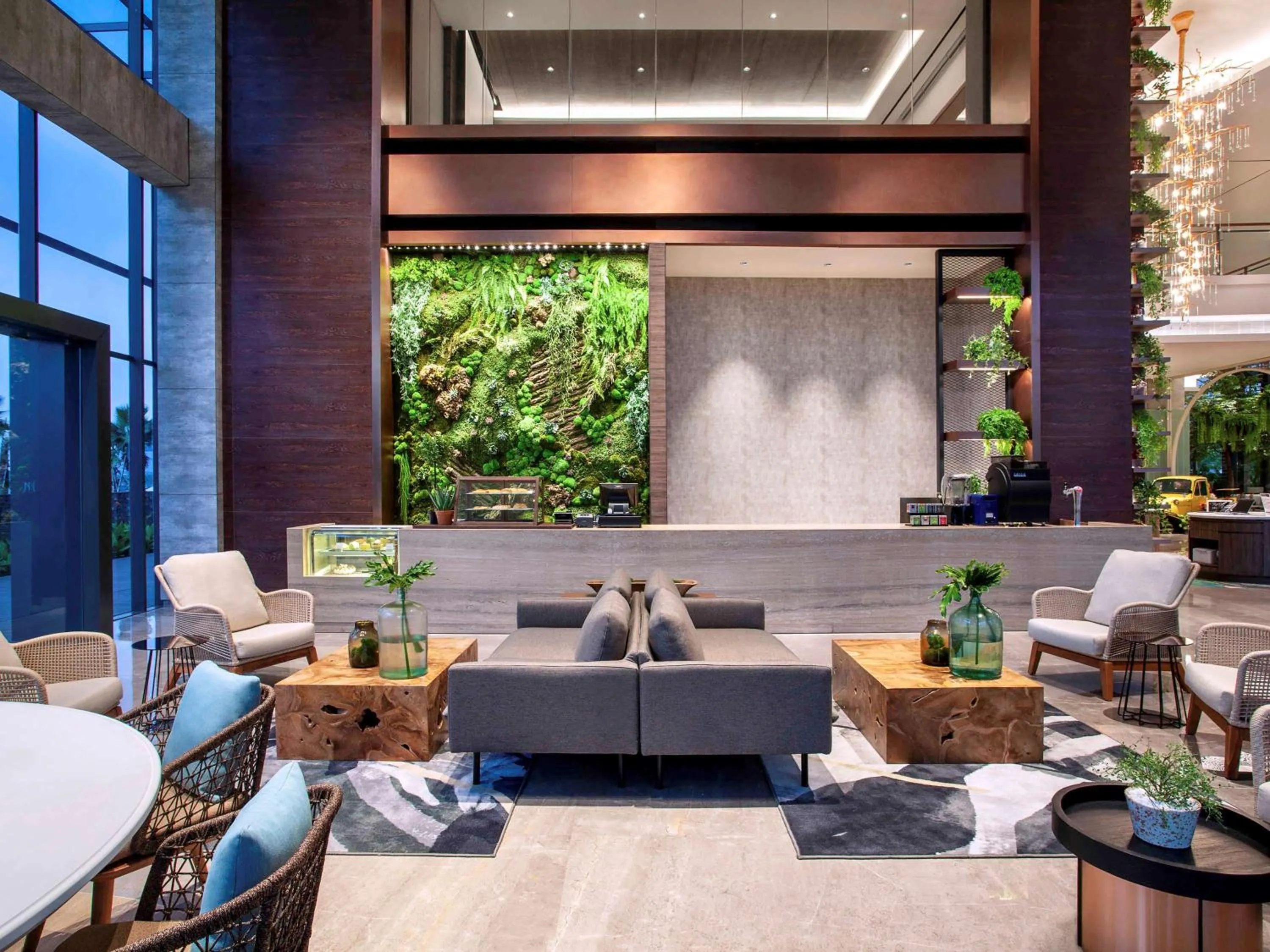 Lounge or bar in Mercure Tangerang BSD City