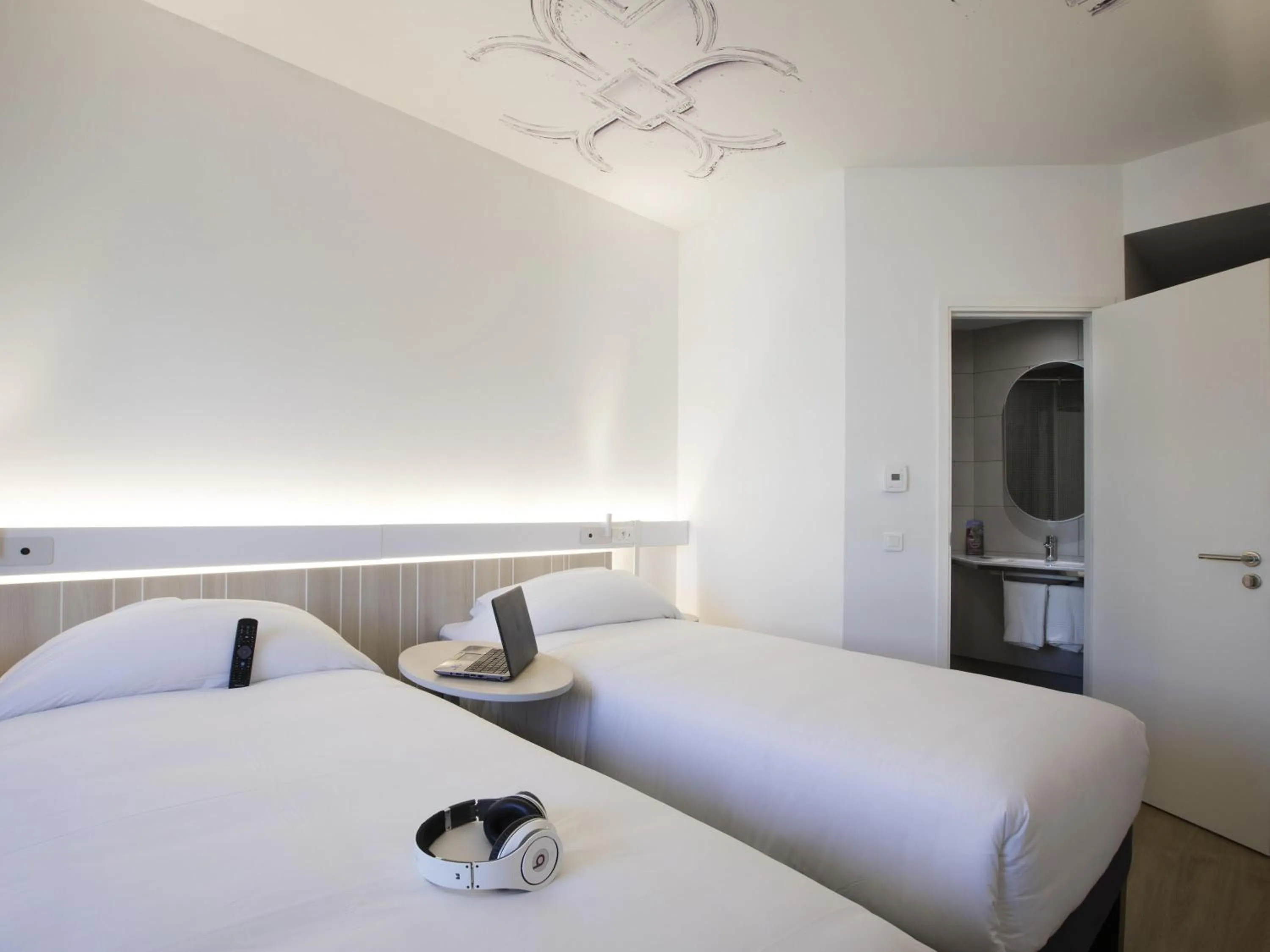 Bedroom, Bed in Ibis Abdelmoumen Casa Centre