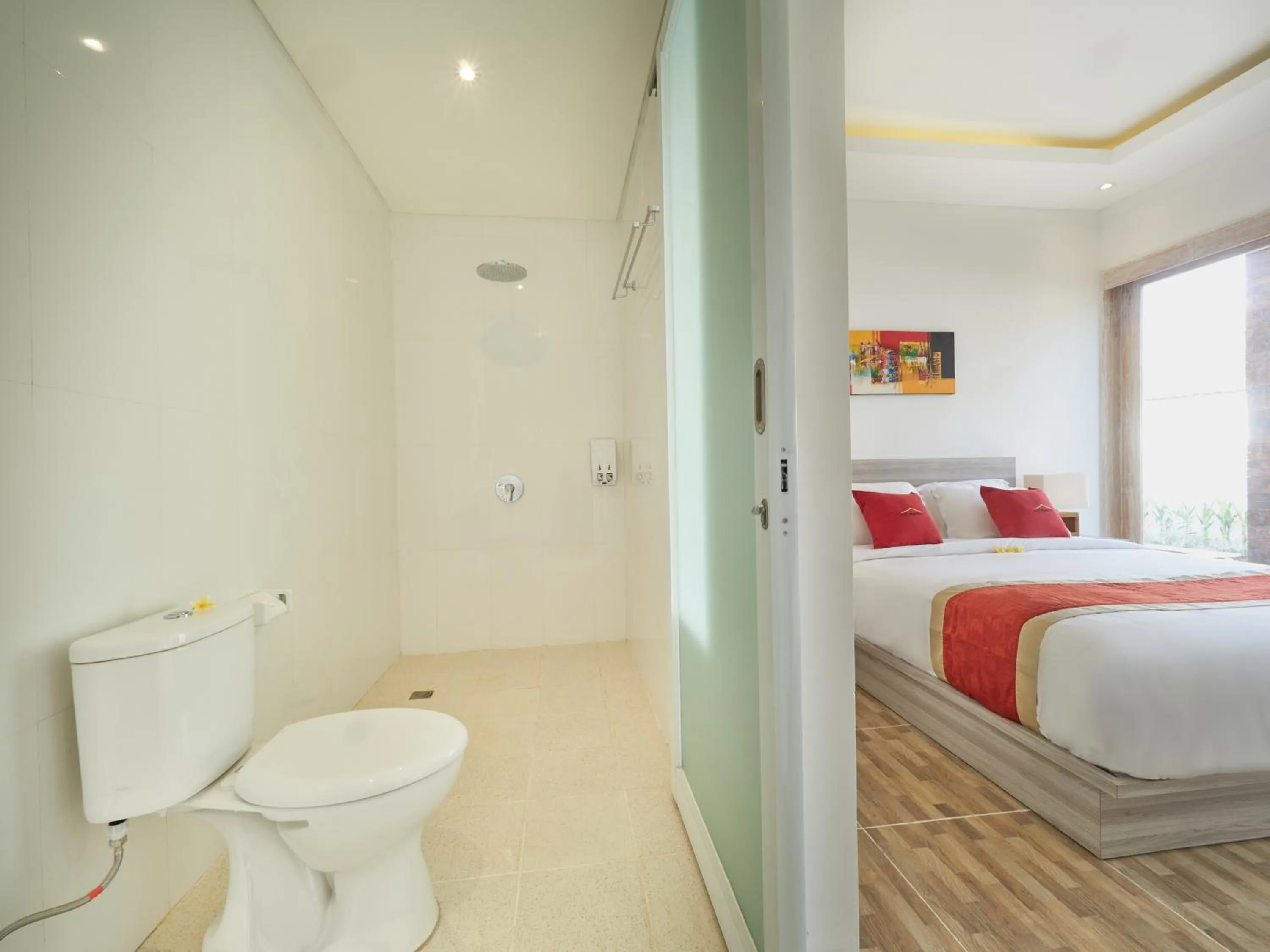 Shower, Bed in The Tempekan Nyang-Nyang