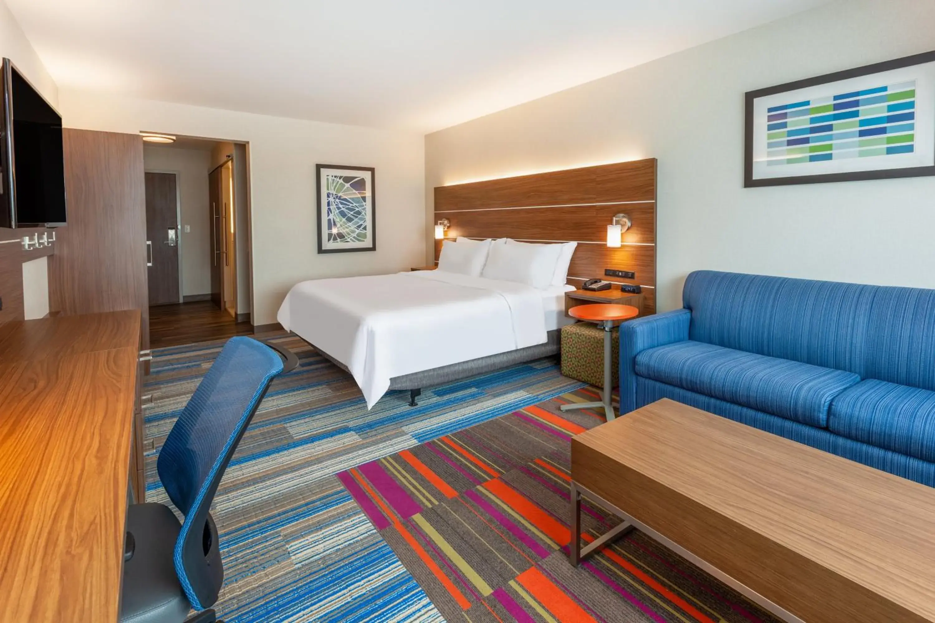 King Suite in Holiday Inn Express & Suites Brunswick-Harpers Ferry Area by IHG King Suite in Holiday Inn Express & Suites Brunswick-Harpers Ferry Area by IHG